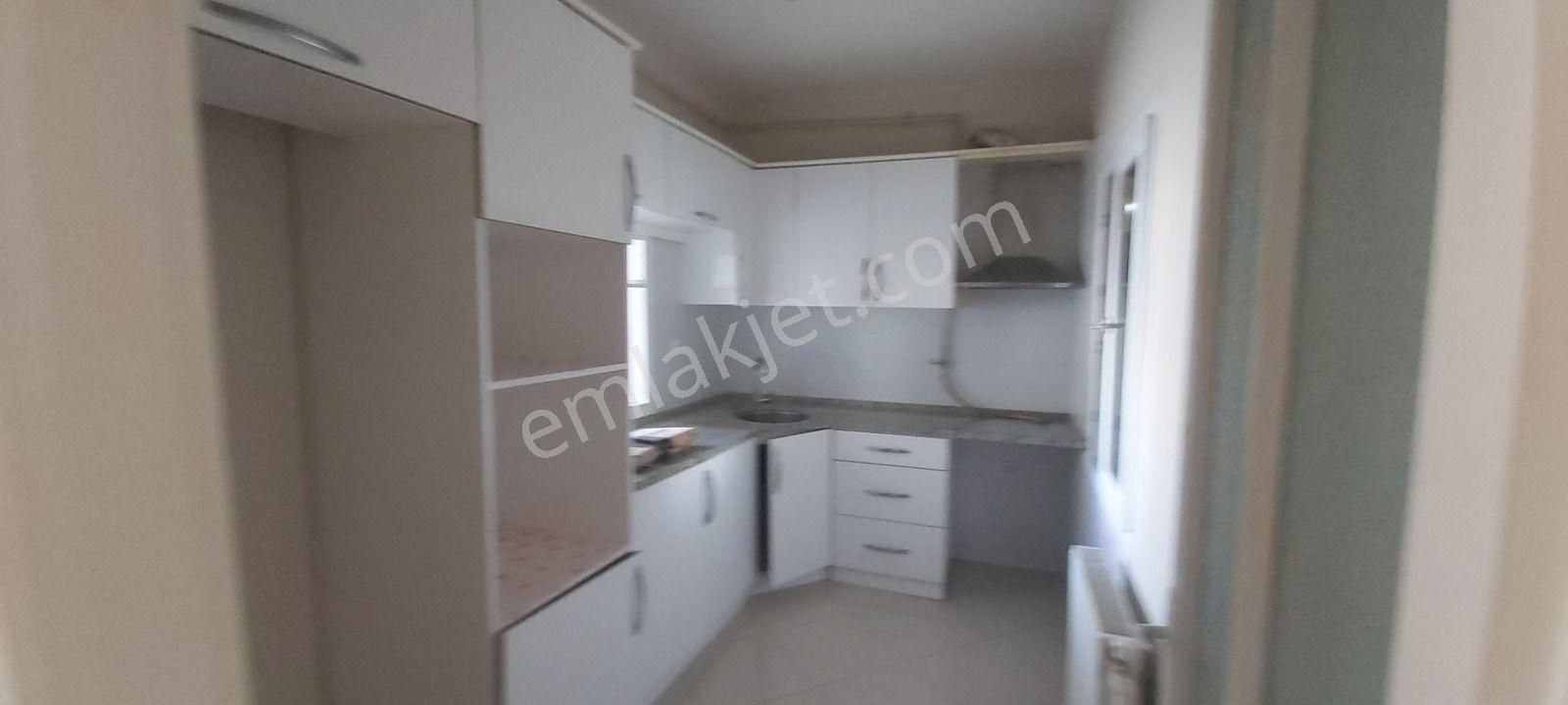 Buca Şirinyer Hürriyet Mahallesinde//tugsavulokul Yanı//2.cikat 3+1 Doğalgazlı//izbana 4-5dk Mes. - Görsel 2