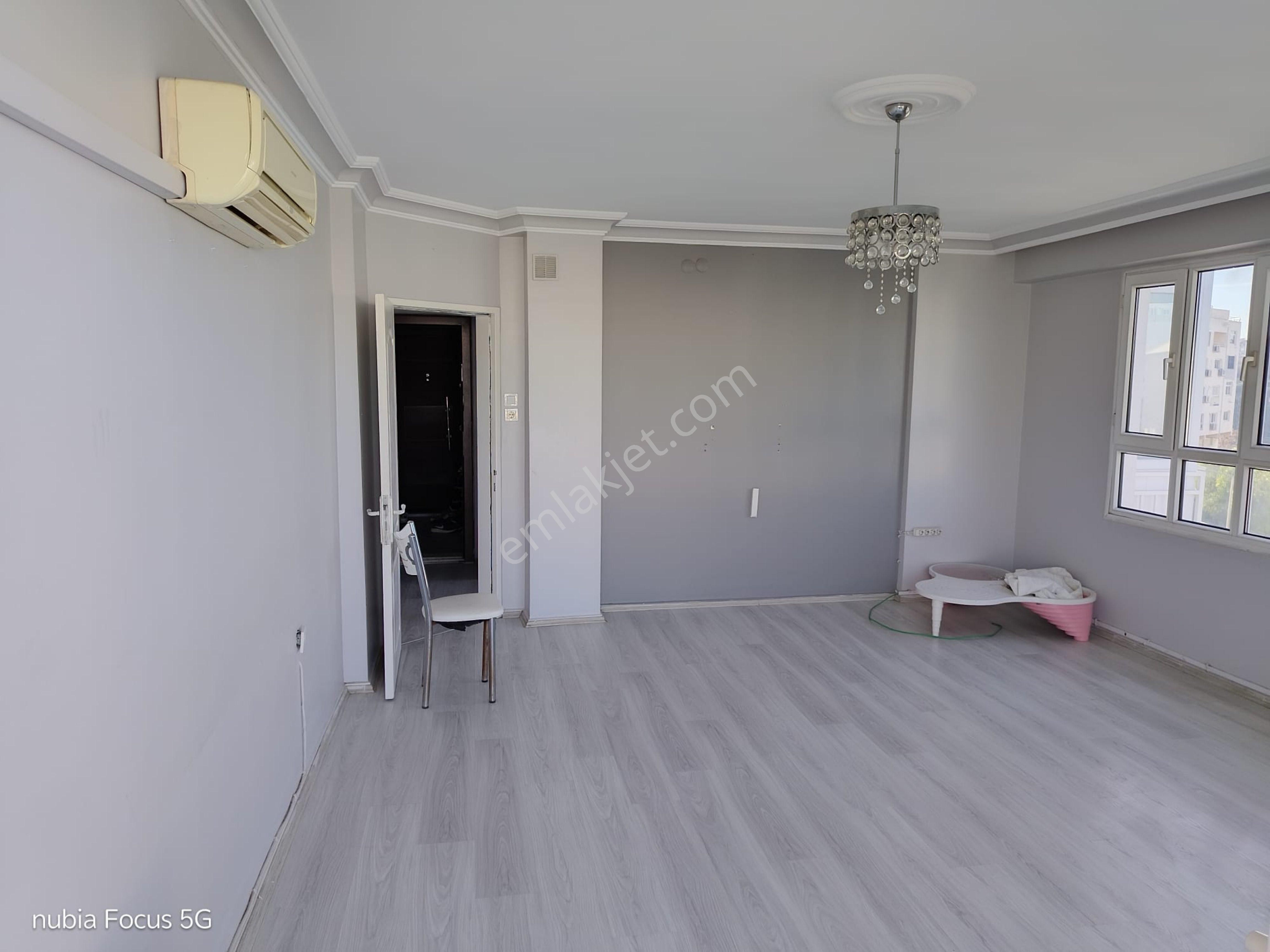 Kuşadası Merkez'de 2+1 İçi Full Yapılı Masrafsız Satılık Daire - Görsel 4