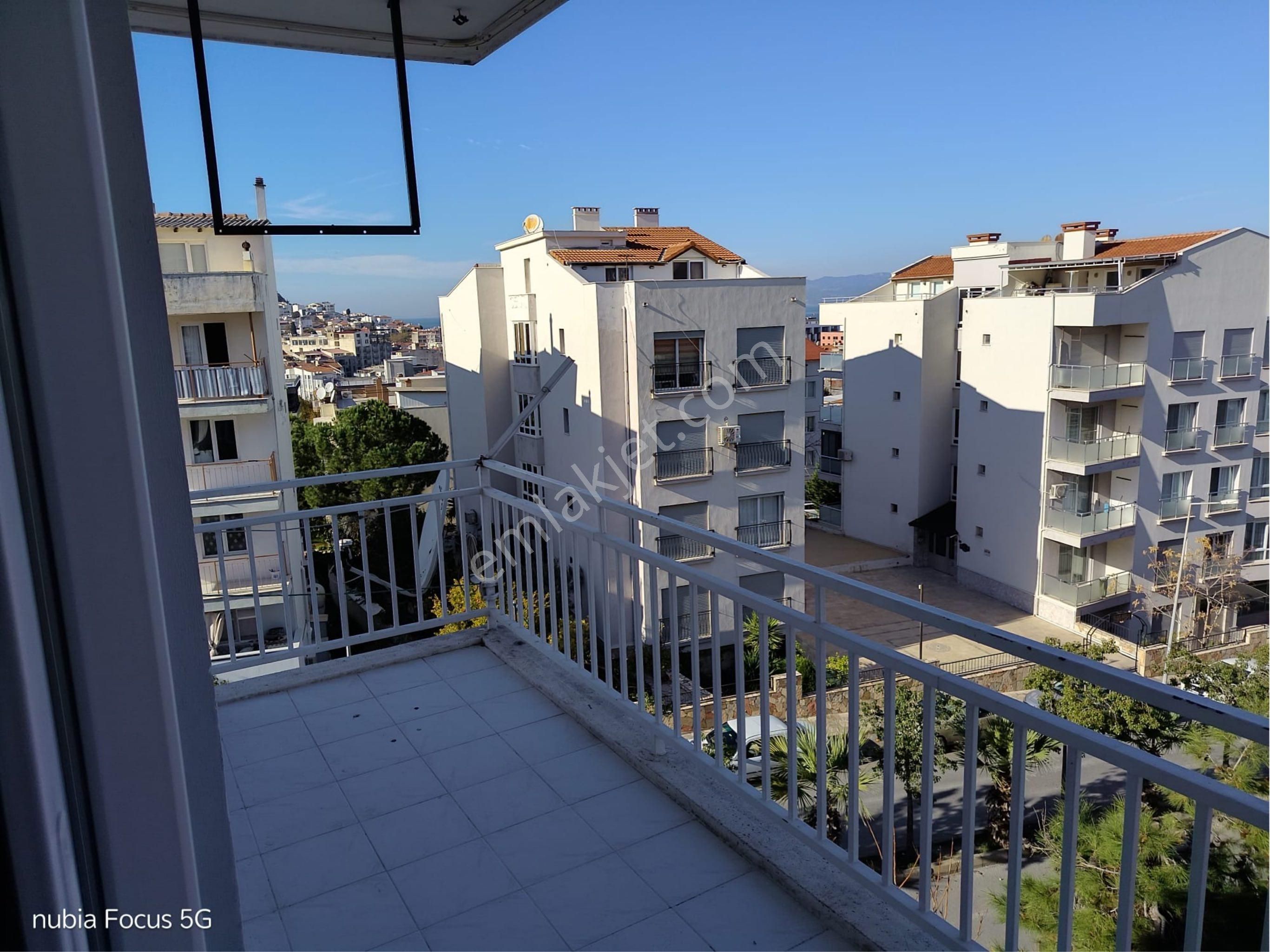 Kuşadası Merkez'de 2+1 İçi Full Yapılı Masrafsız Satılık Daire - Görsel 11