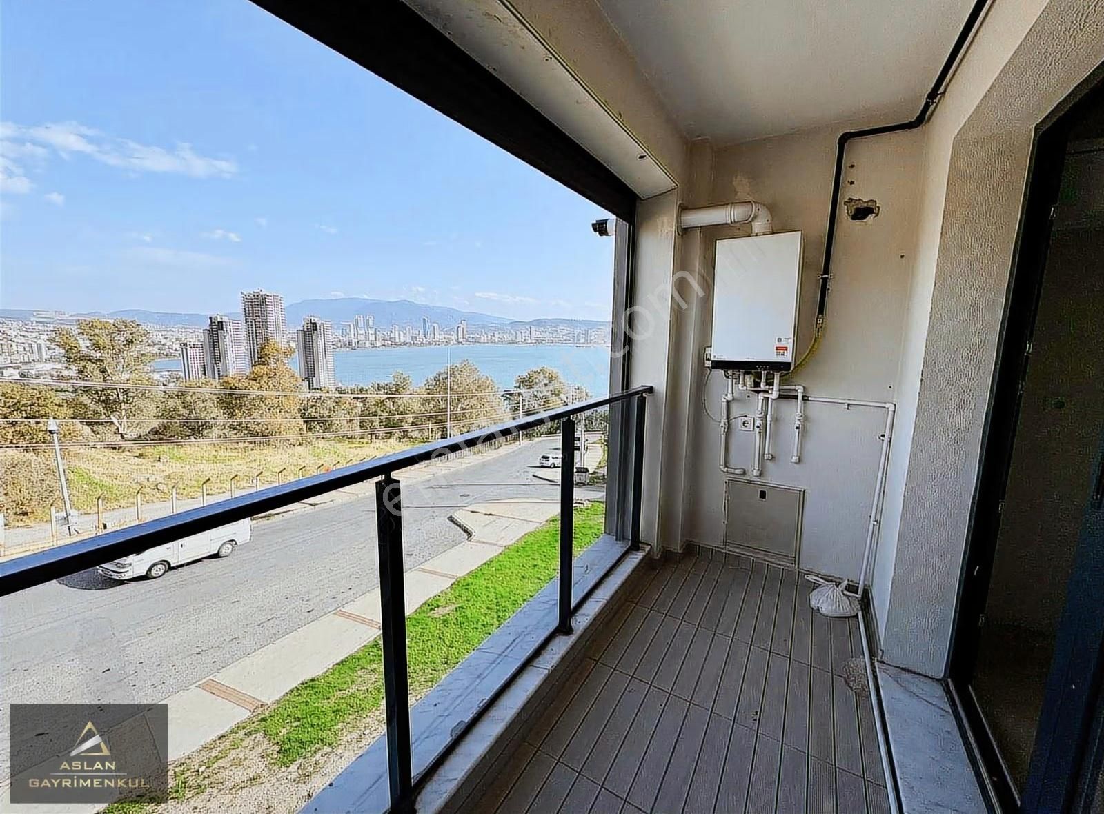 Aslandan Deniz Manzaralı 3+1 Kapalı Mutfak Kiralık Daire