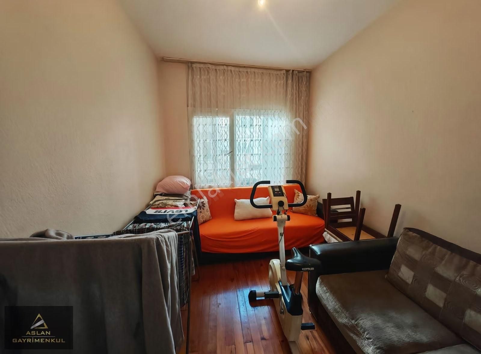 Karşıyaka Tersanede 2+1 Kapalı Mutfak Arakat - Görsel 11