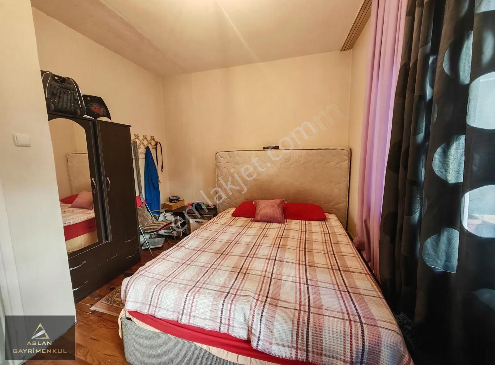 Karşıyaka Tersanede 2+1 Kapalı Mutfak Arakat - Görsel 5