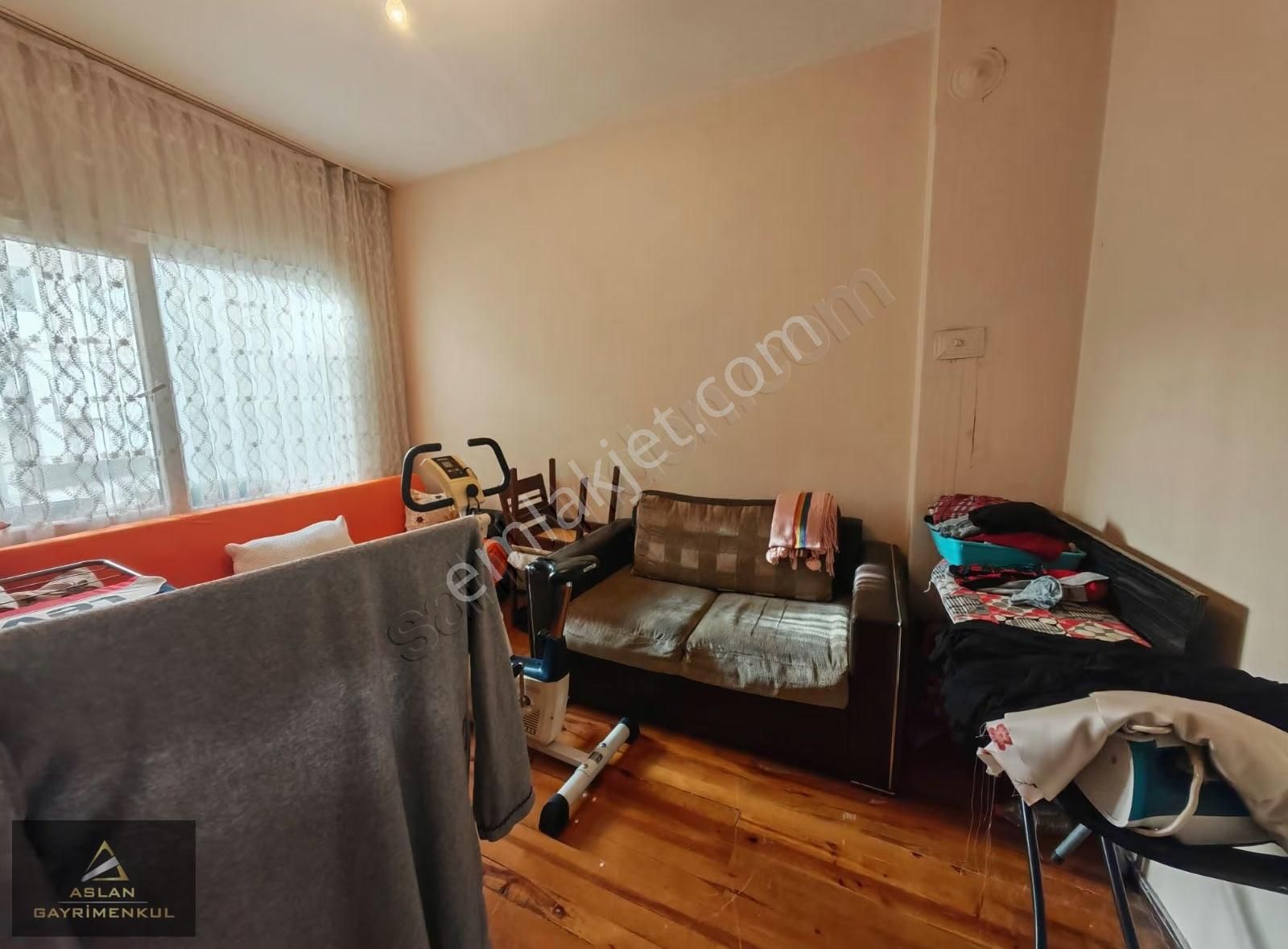 Karşıyaka Tersanede 2+1 Kapalı Mutfak Arakat - Görsel 14