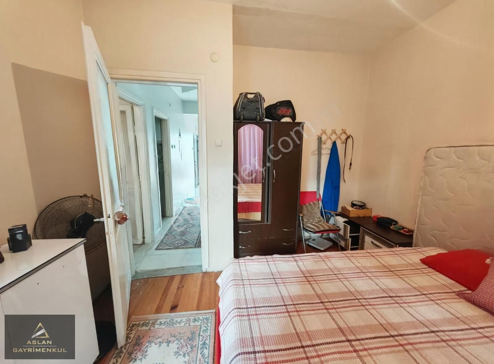 Karşıyaka Tersanede 2+1 Kapalı Mutfak Arakat - Görsel 12