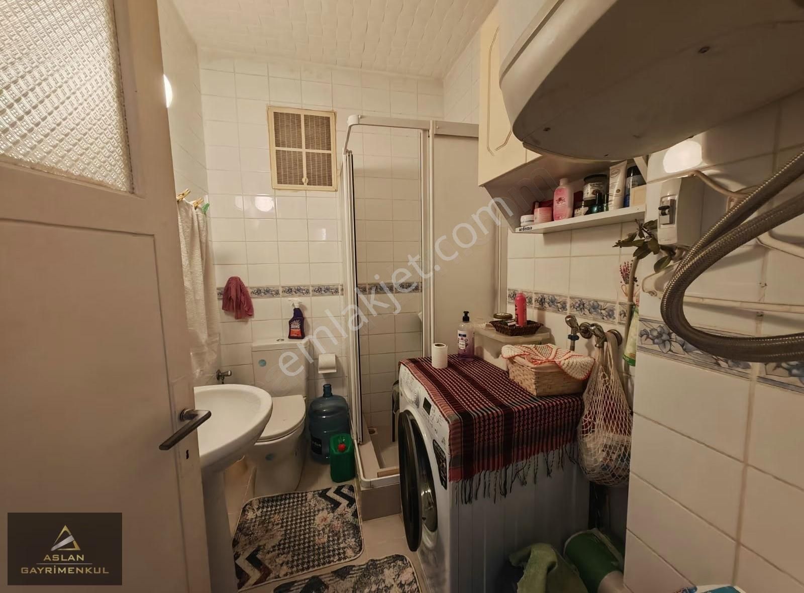 Karşıyaka Tersanede 2+1 Kapalı Mutfak Arakat - Görsel 8