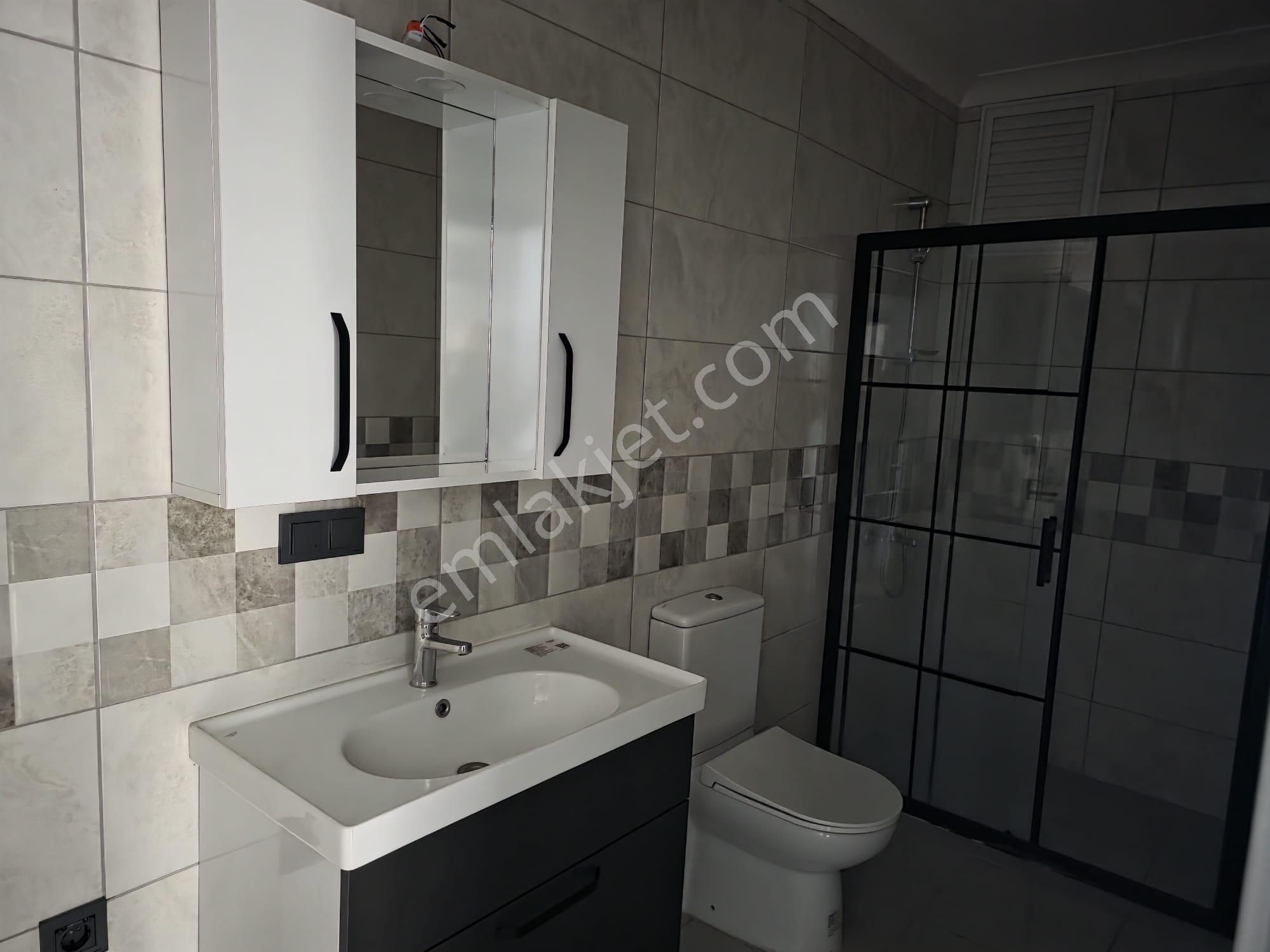 Edremit Kadıköyde 3+1 Lüks Ve Konforlu Kiralık Daire - Görsel 28