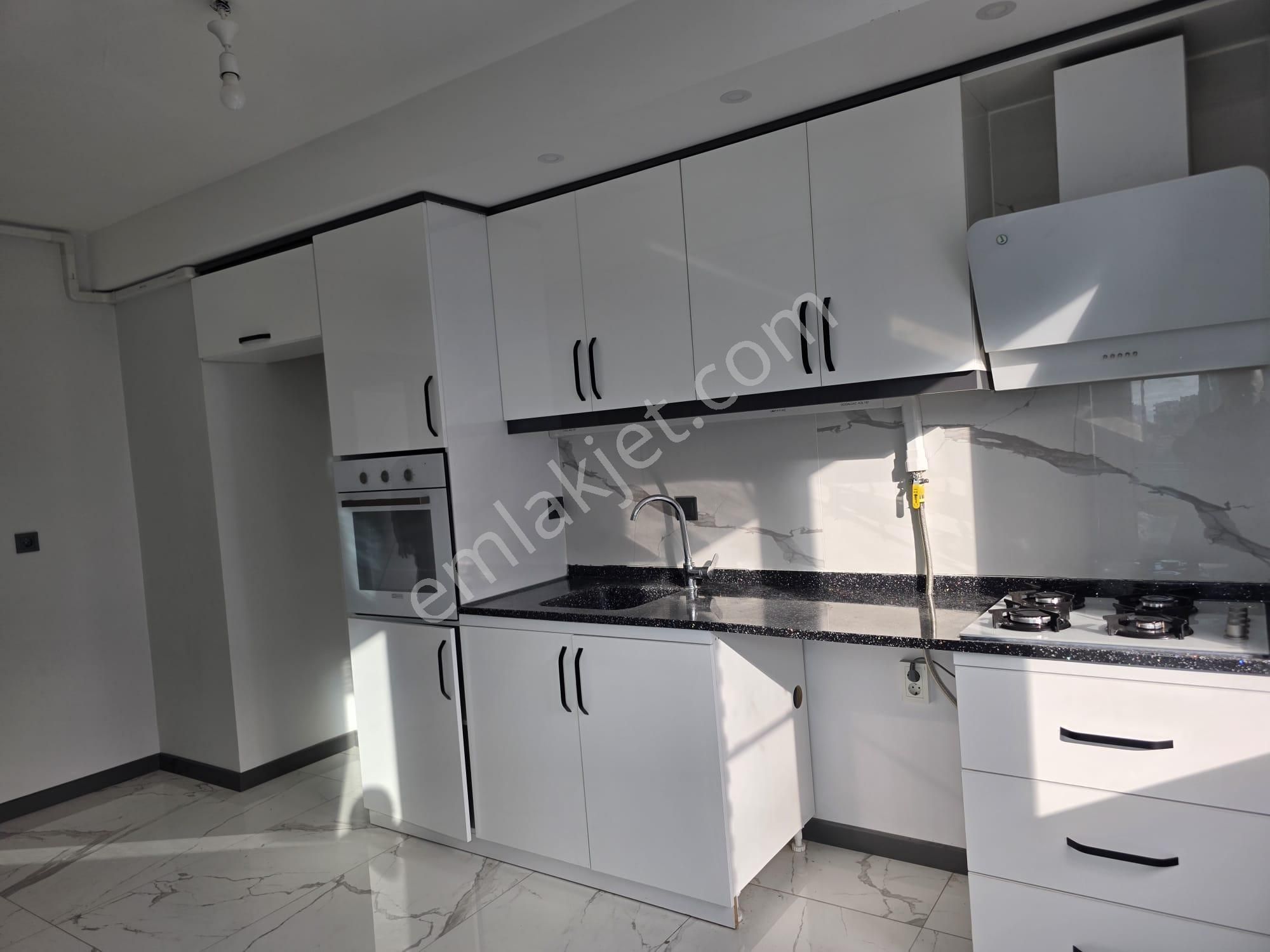 Edremit Kadıköyde 3+1 Lüks Ve Konforlu Kiralık Daire - Görsel 17