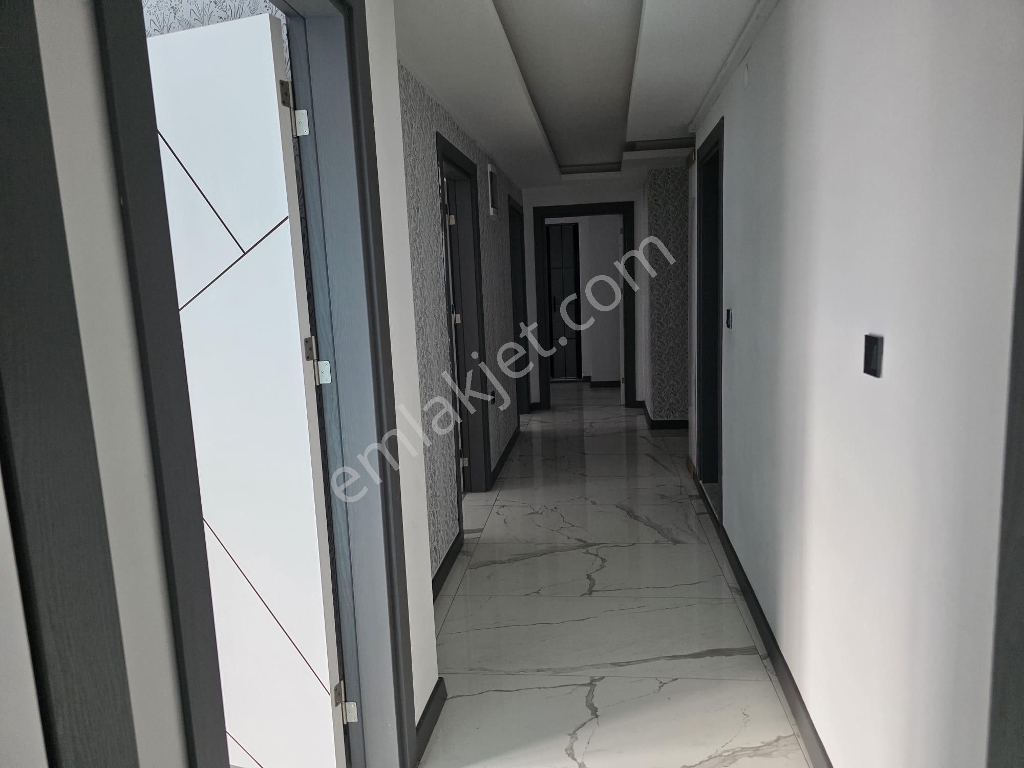 Edremit Kadıköyde 3+1 Lüks Ve Konforlu Kiralık Daire - Görsel 12