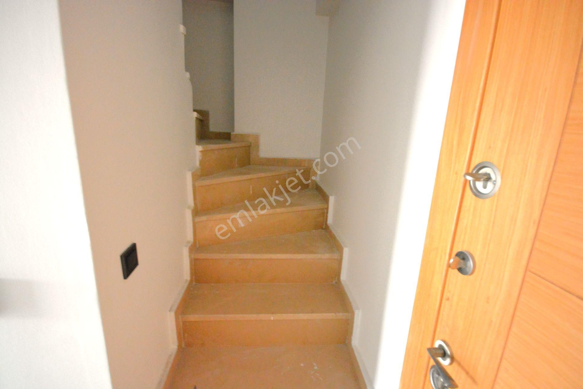 Satılık Catı Dubleks Daire 3+1 Site İçin De İskanlı 110 M2 - Görsel 22