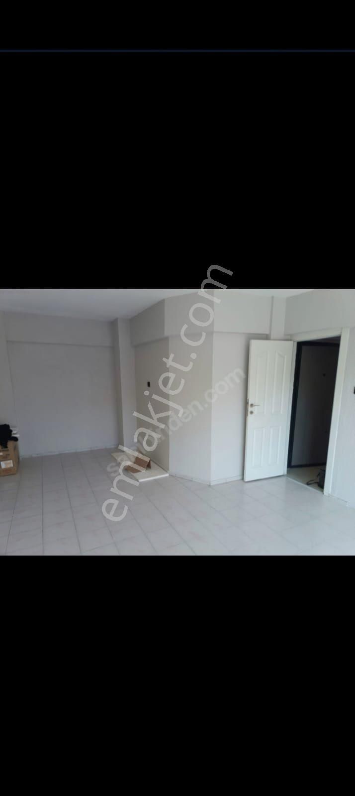 Kuşadası Merkezde 2+1 İçi Komple Yenilenmiş Masrafsız Satılık Daire - Görsel 12