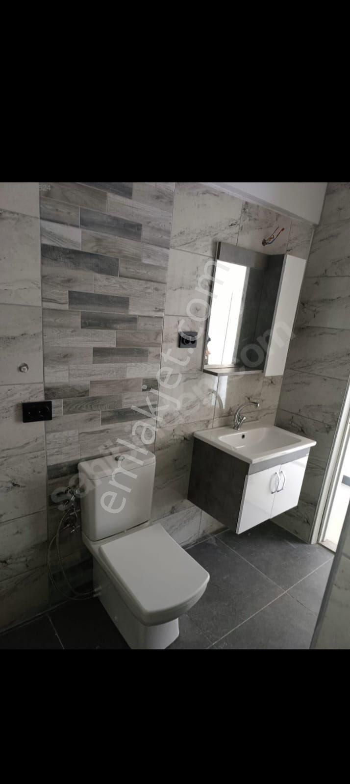 Kuşadası Merkezde 2+1 İçi Komple Yenilenmiş Masrafsız Satılık Daire - Görsel 2