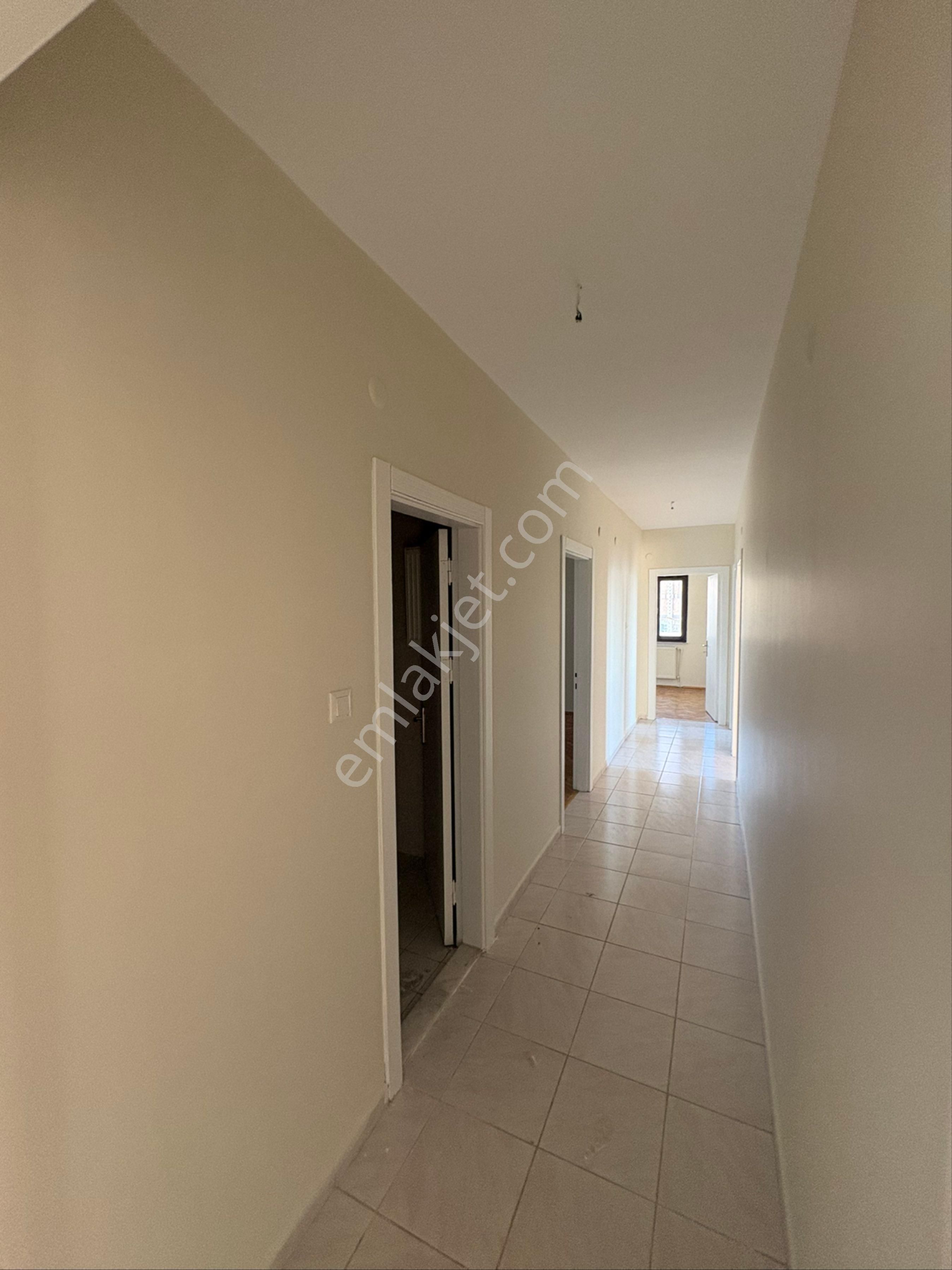 Brk'konsep Ten Ümitköy Kermes Sitesin De Kiralık 3+1 Temiz Daire - Görsel 4