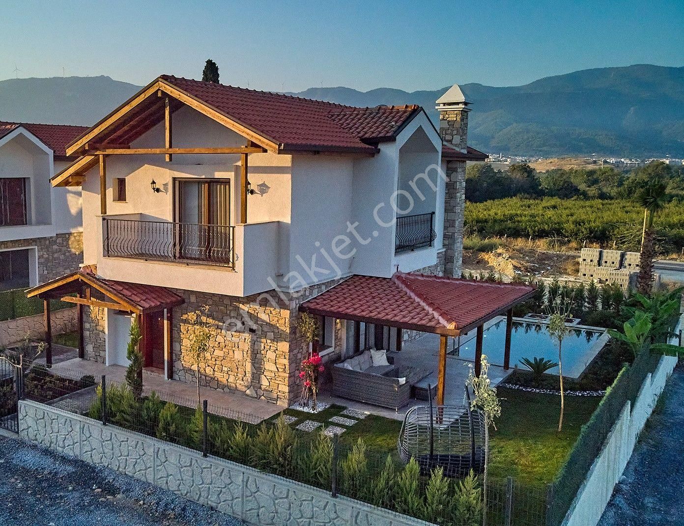 Kuşadası'nda Özel Fiyatla 430m²arsa İçinde Özel Havuzlu Tam Mustakil Yaşam İçin Son 3 Villa - Görsel 3