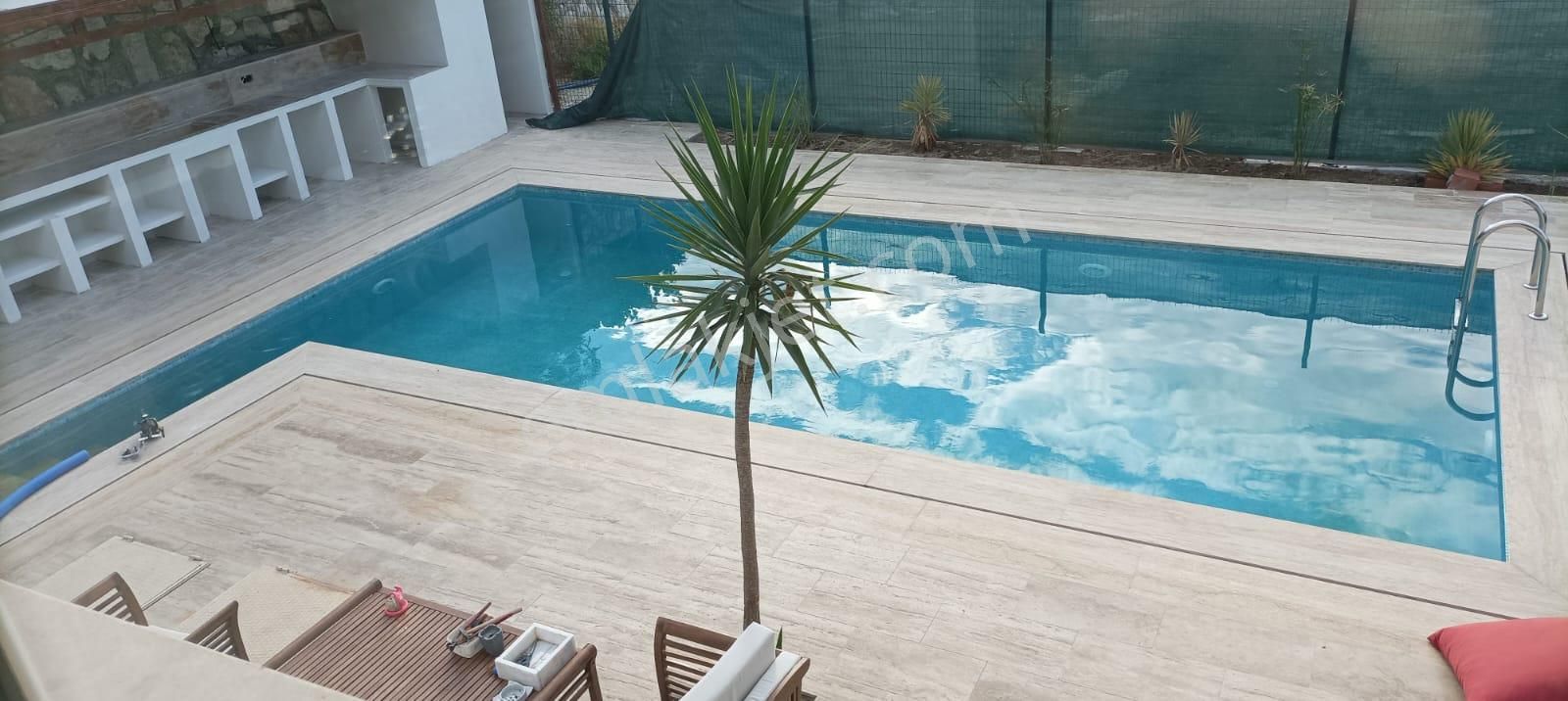 Merkezde 3+1 Fiyatına Satılık Tam Müstakil Villa - Görsel 8