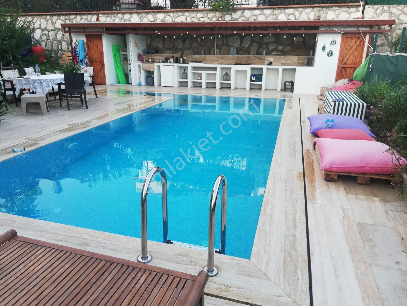 Merkezde 3+1 Fiyatına Satılık Tam Müstakil Villa - Görsel 12