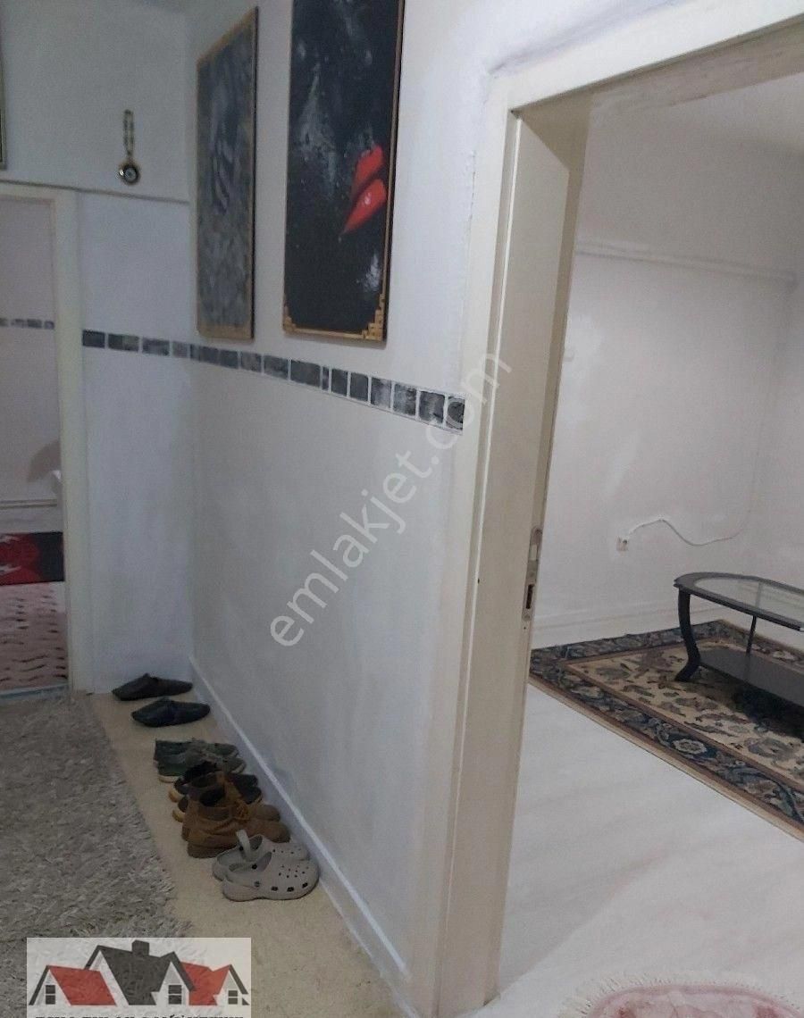 Esma.dan 3+1ful+ful Yapılı Metro 5 Dakka Mesafede Carşı Nın İçinde Olup Çok Bakımlı Hiç Masrafsızdır - Görsel 13