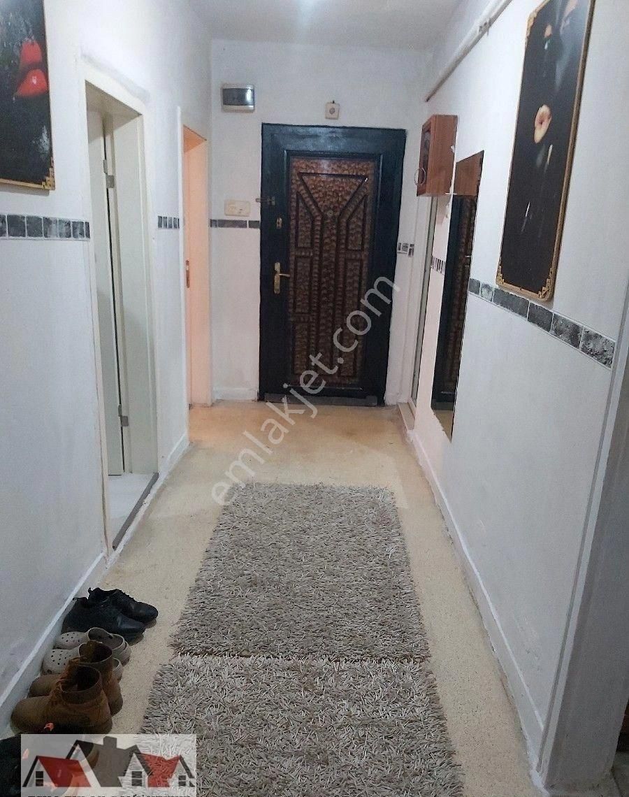 Esma.dan 3+1ful+ful Yapılı Metro 5 Dakka Mesafede Carşı Nın İçinde Olup Çok Bakımlı Hiç Masrafsızdır - Görsel 26