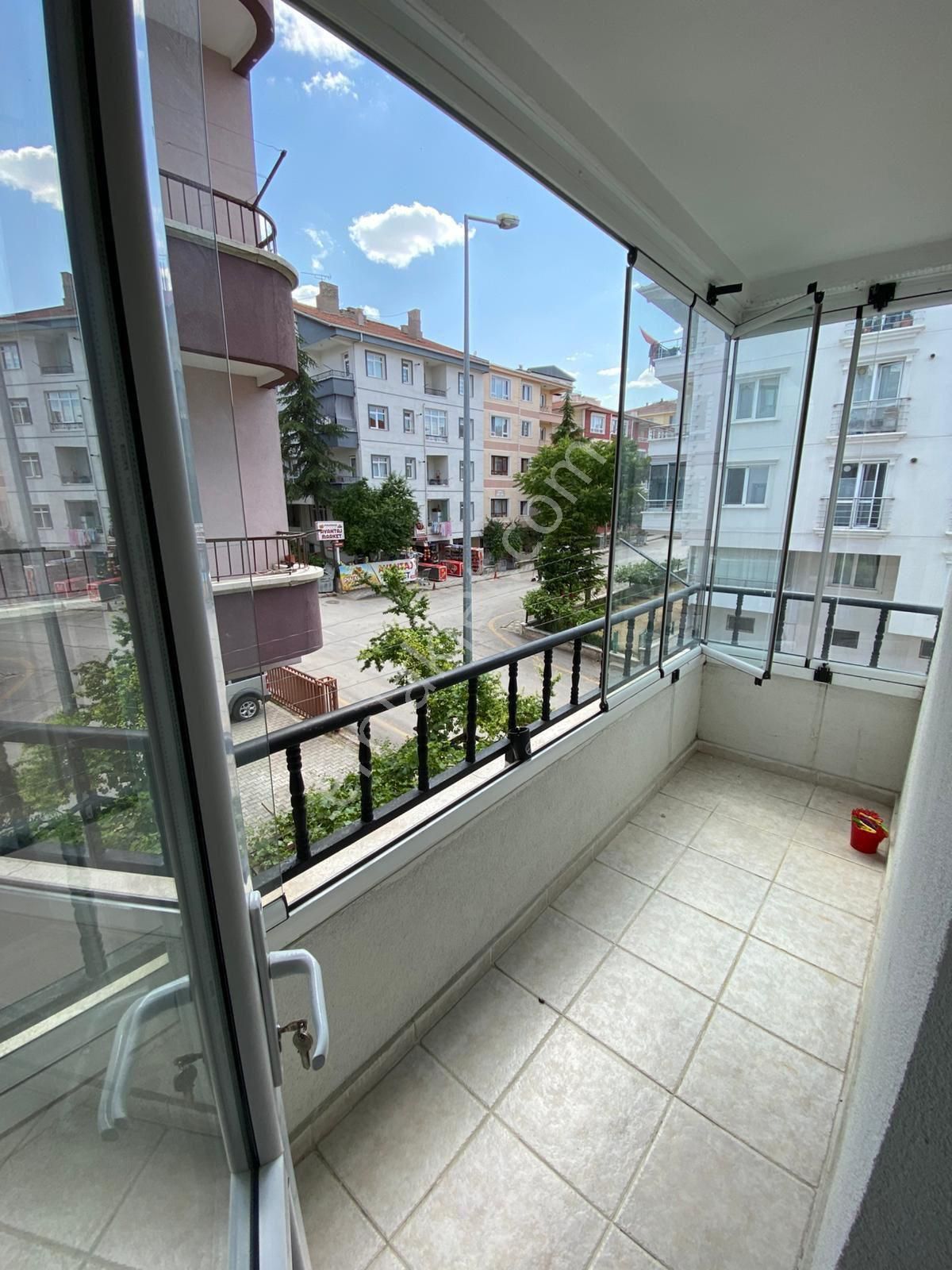 Kazım Karabekir Mh Ara Katta Ebeveyn Banyolu Yapılı Satılık Daire - Görsel 17