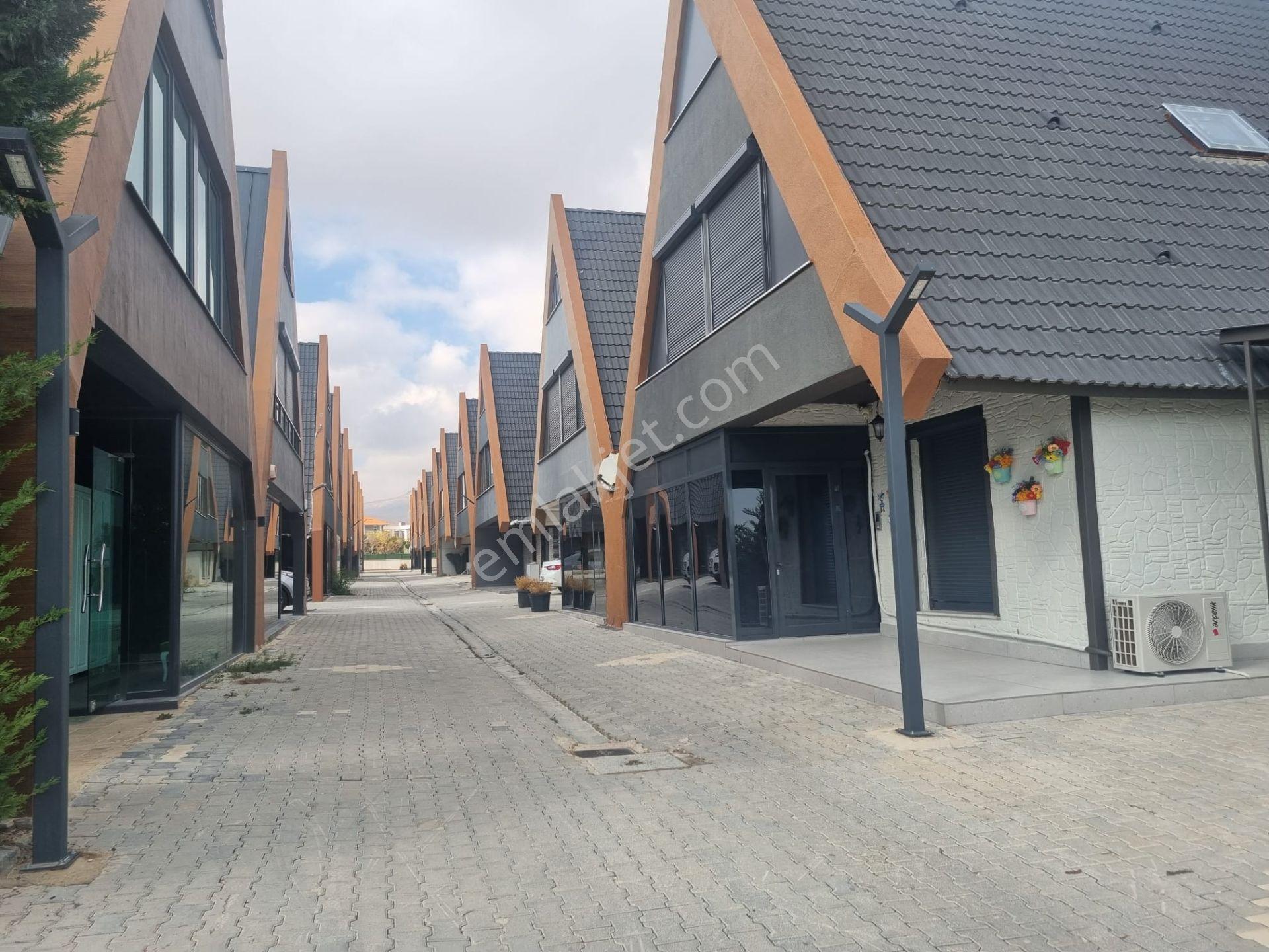 Sille Ak Mah. Mod Villalarında Satılık Lüks 4+1 Villa - Görsel 6