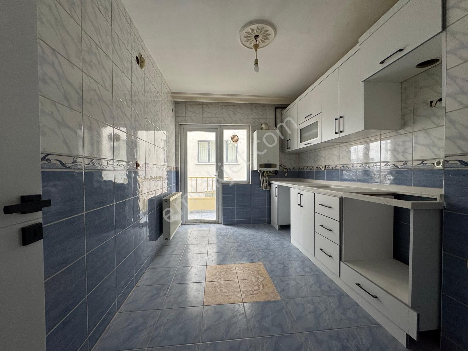 **karakaya`da Botanik Manzaralı 3+1 Katta Kök Tapulu Daire**