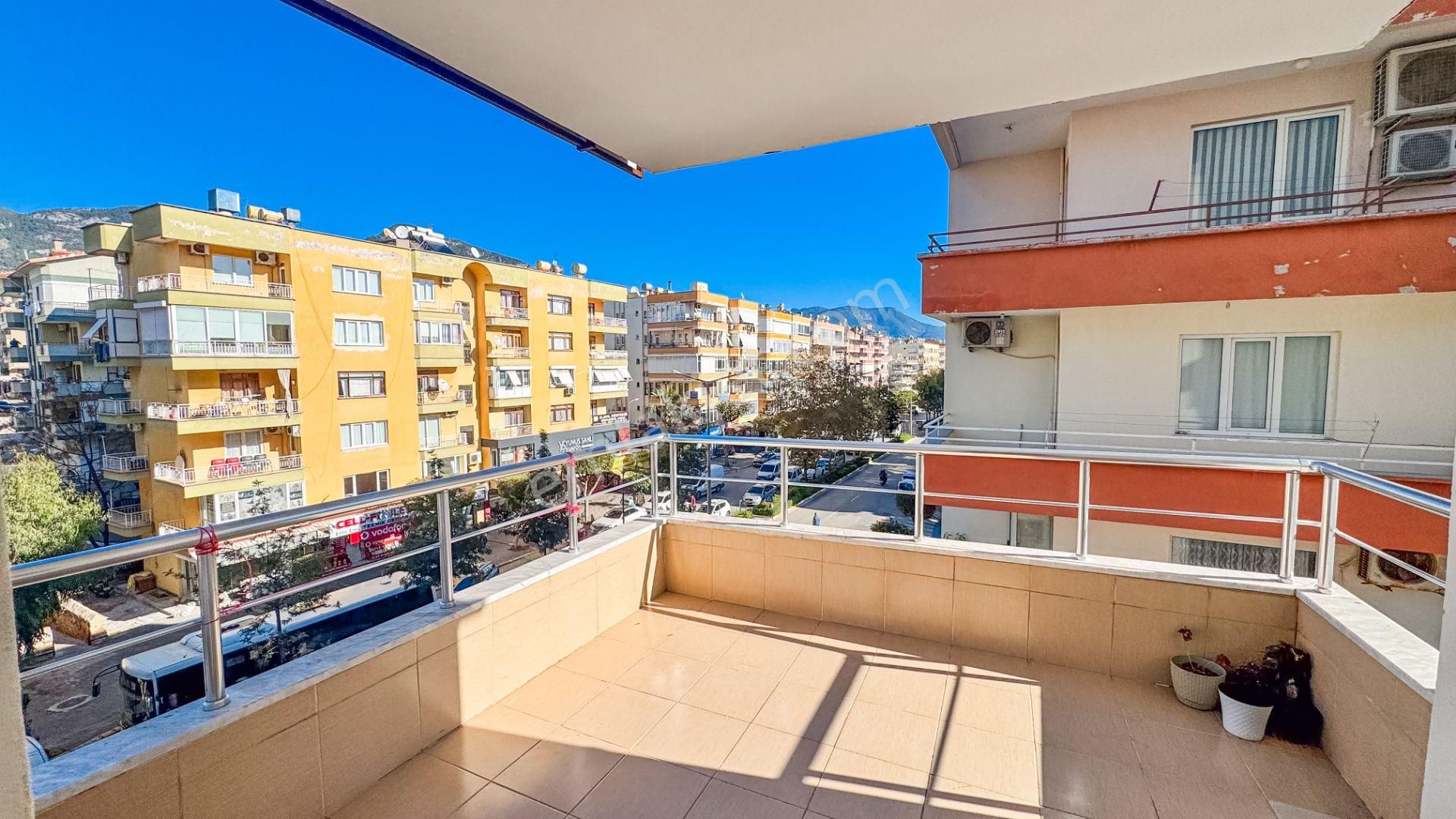 Alanya Merkezinde Şevket Tokuş Cad. Üzerinde 2+1 Ofis - Görsel 11