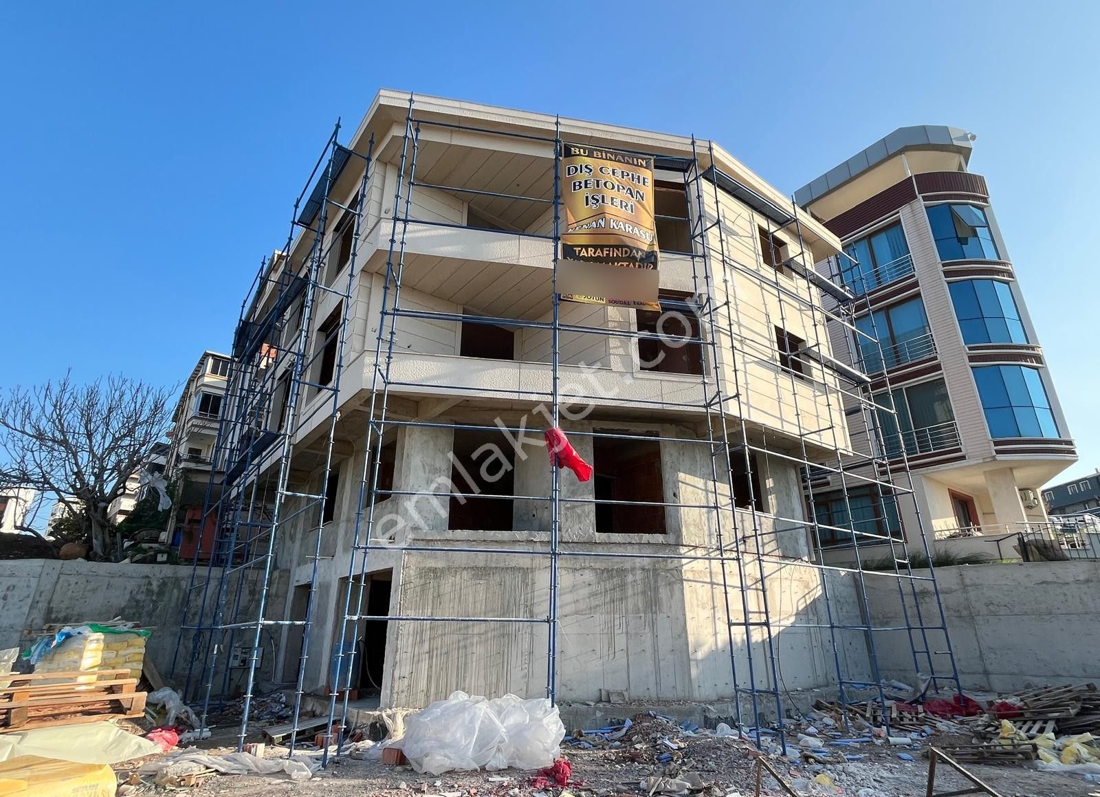 Aliağa Merkezde Deniz Manzaralı Satılık Sıfır Fırsat Bina!! - Görsel 3