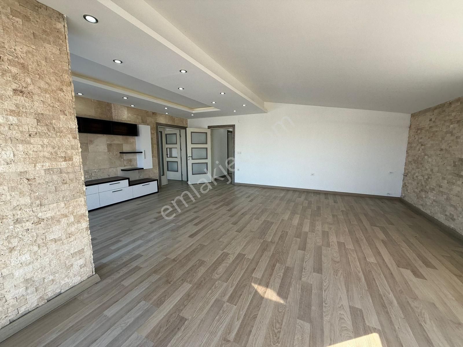 Değirmendere'de Deniz Manzaralı 4+1 Dubleks Satılık Daire - Görsel 7