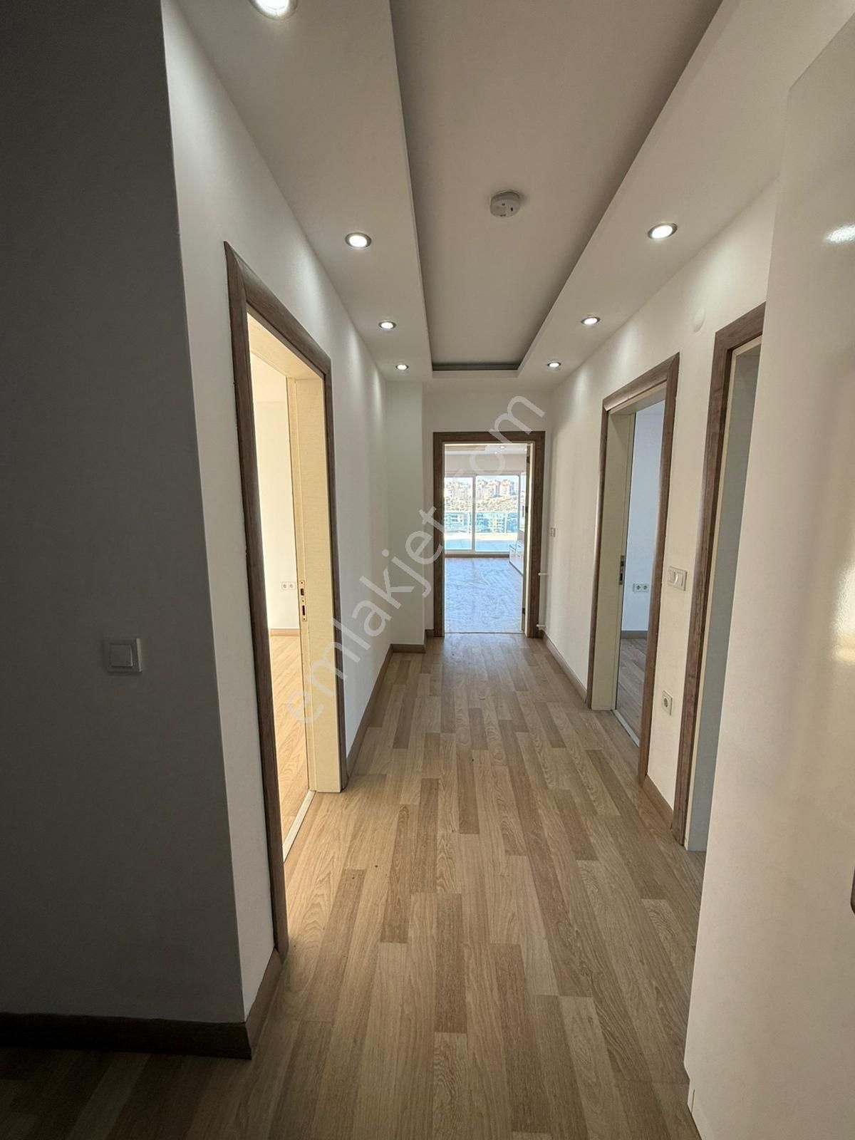 Değirmendere'de Deniz Manzaralı 4+1 Dubleks Satılık Daire - Görsel 19