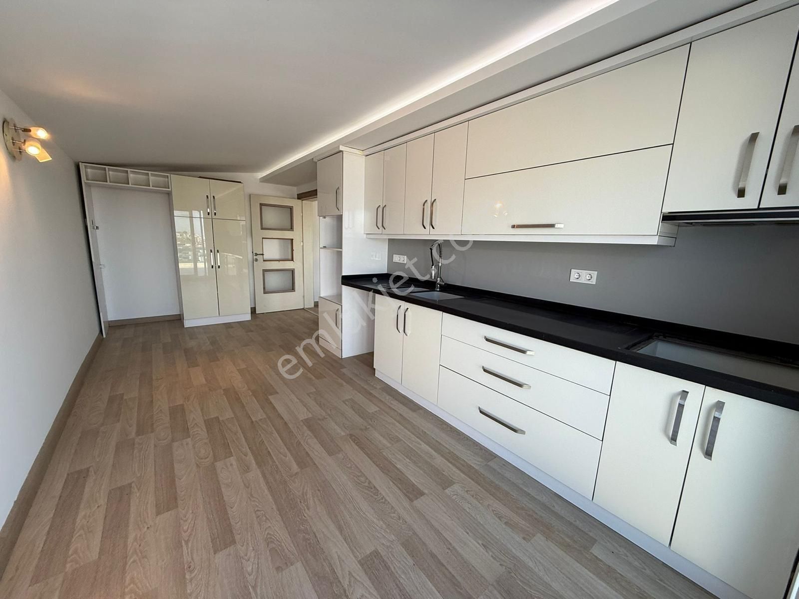 Değirmendere'de Deniz Manzaralı 4+1 Dubleks Satılık Daire - Görsel 3