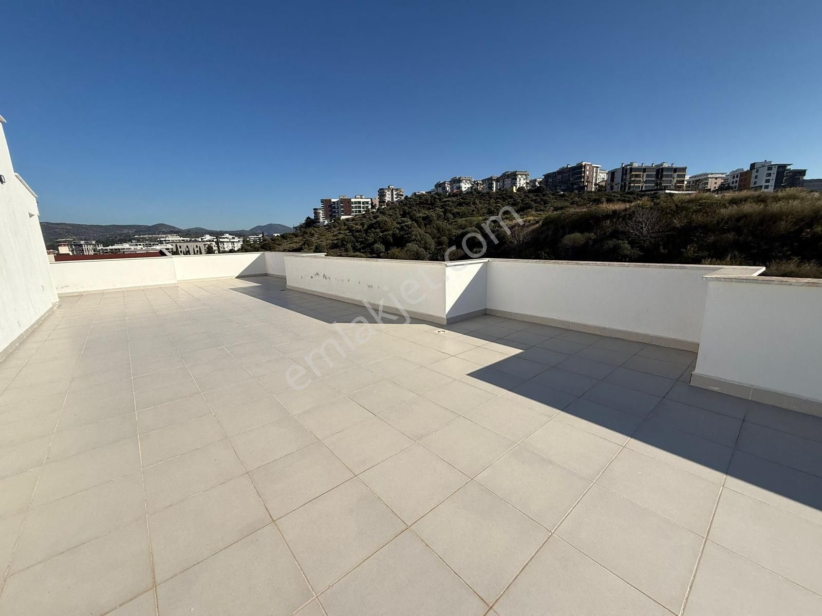 Değirmendere'de Deniz Manzaralı 4+1 Dubleks Satılık Daire - Görsel 24