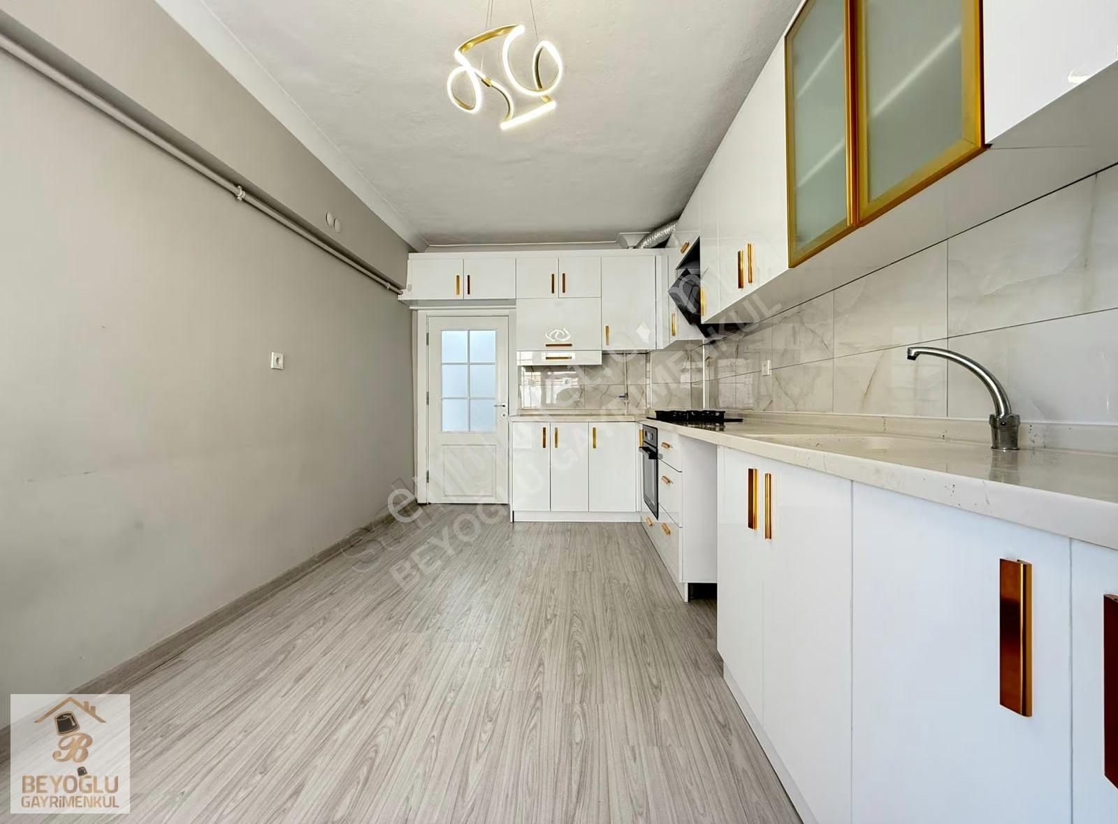 Beyoğlu'ndan Merkezde Full Yapılı Kilerli 130m2 Ara Kat 3+1 - Görsel 29