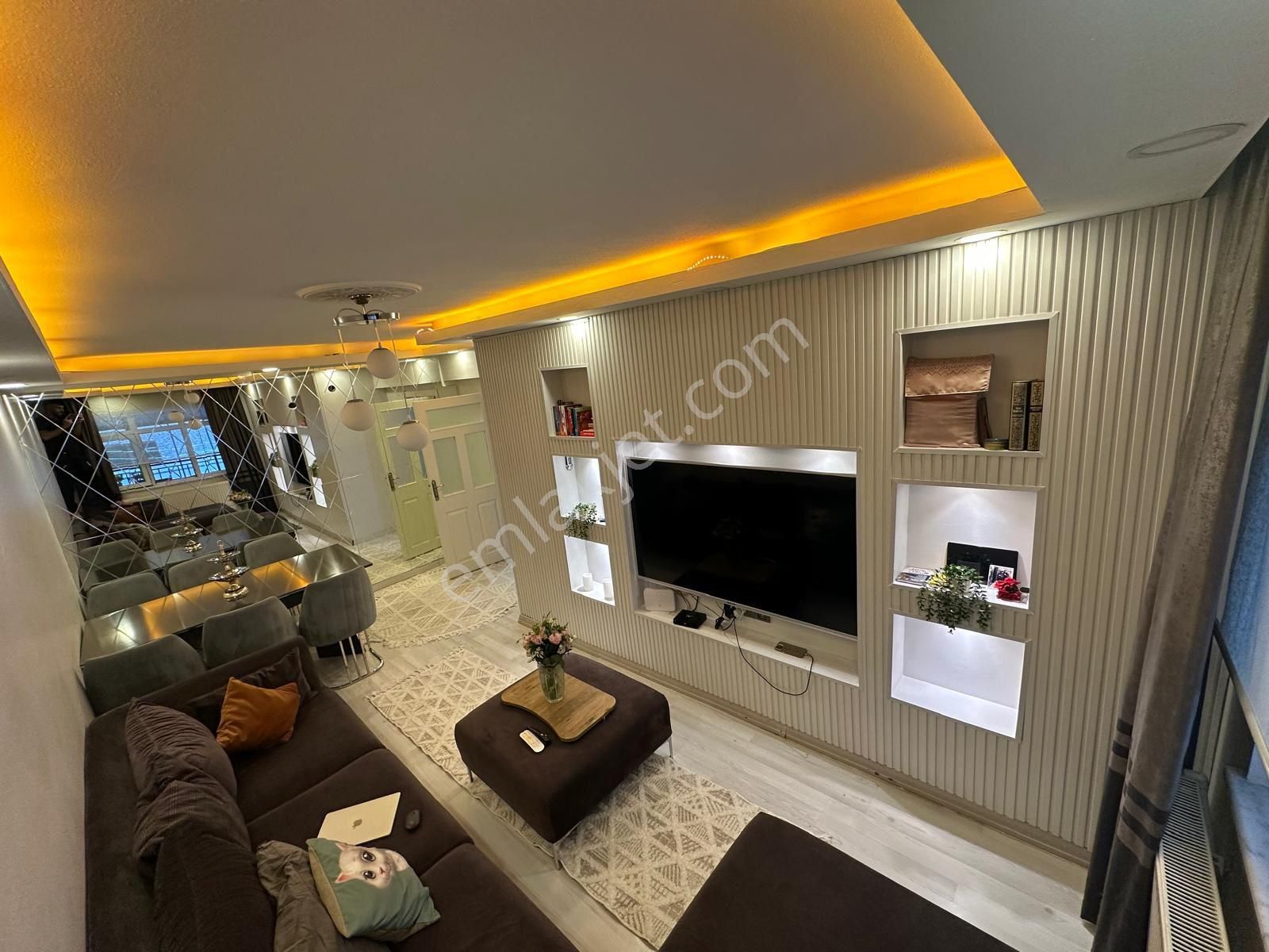 Mç Emlak'tan Mareşal Çakmak Mah'sınde Asansörlü 2+1 Satılık Daire - Görsel 2