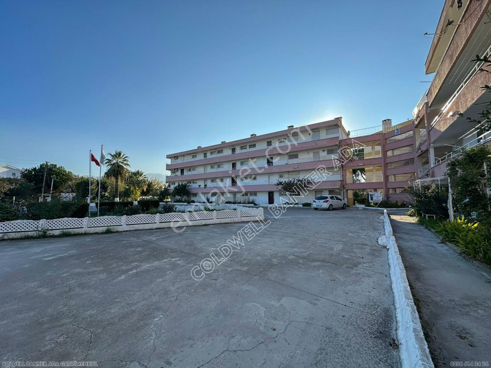 Kuşadası Davutlar Sahil Sitesinde Bahçeli 2+1 Daire - Görsel 35