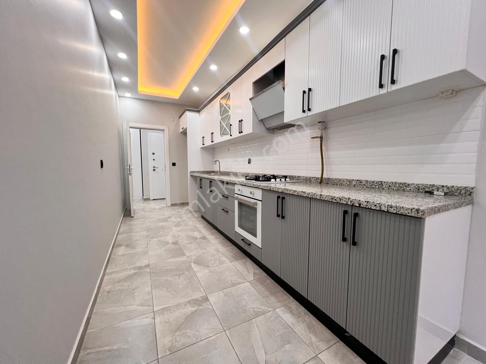 Altıntepede 3 Yıllık Özel Dekorlu 2+1 Arakat Daire - Görsel 24