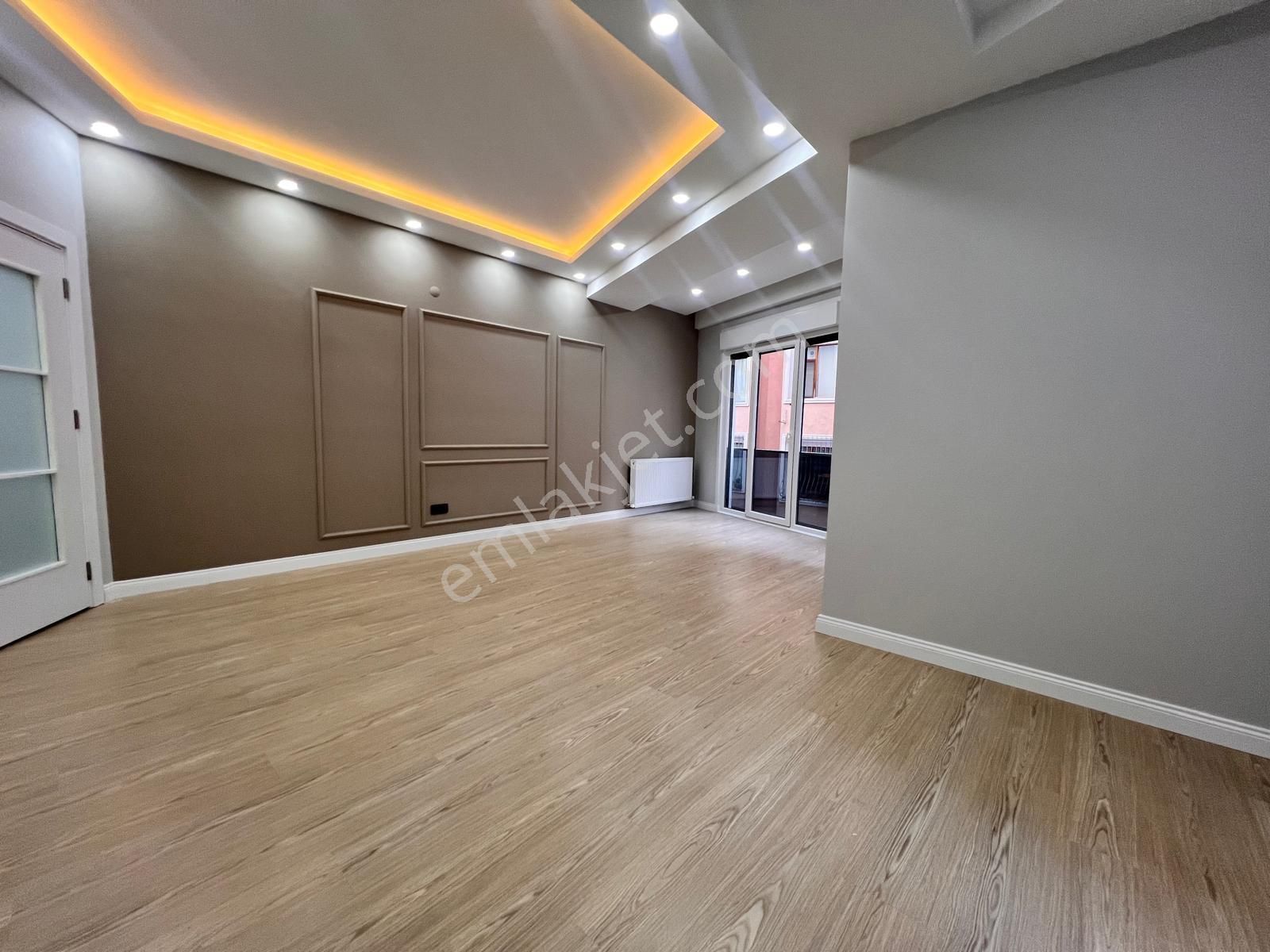 Altıntepede 3 Yıllık Özel Dekorlu 2+1 Arakat Daire - Görsel 17