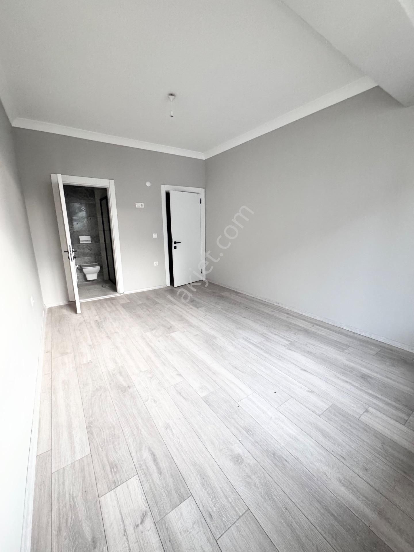 Çiftlikköy Sultaniye'de Ebeveyn Banyolu 3+1 Satılık Daire - Görsel 11