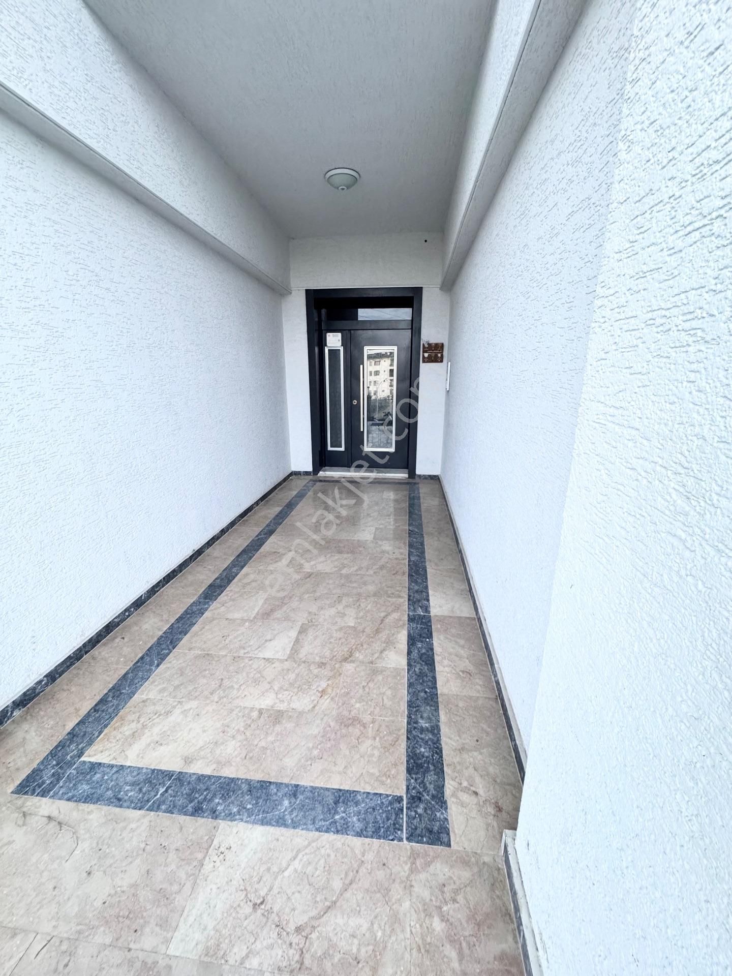Çiftlikköy Sultaniye'de Ebeveyn Banyolu 3+1 Satılık Daire - Görsel 14