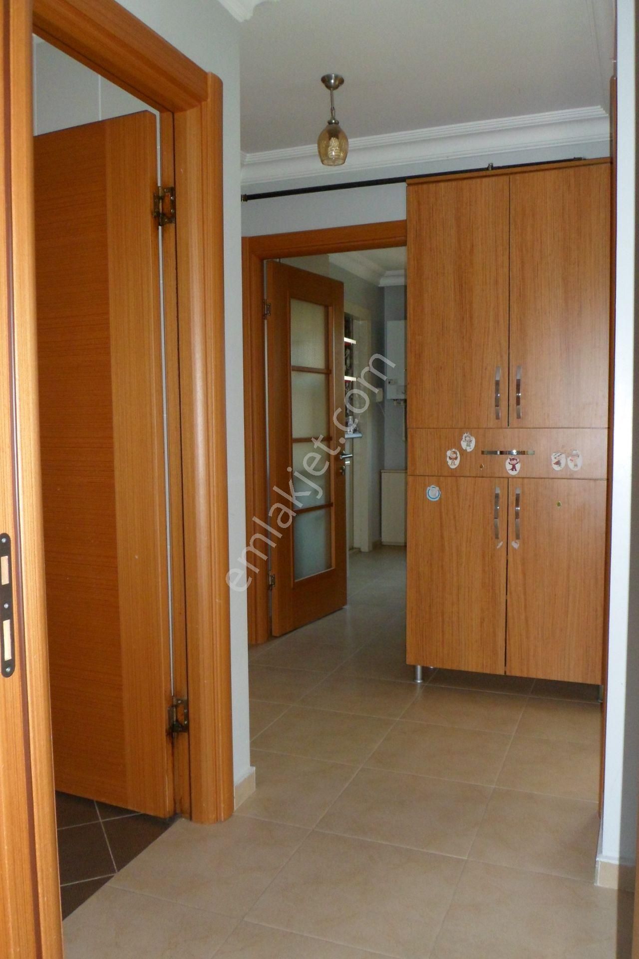 Ümranıye,isiklal'de,3+1,100m2,asansörlü,otoparklı,site İçi,kiralık Daire... - Görsel 7
