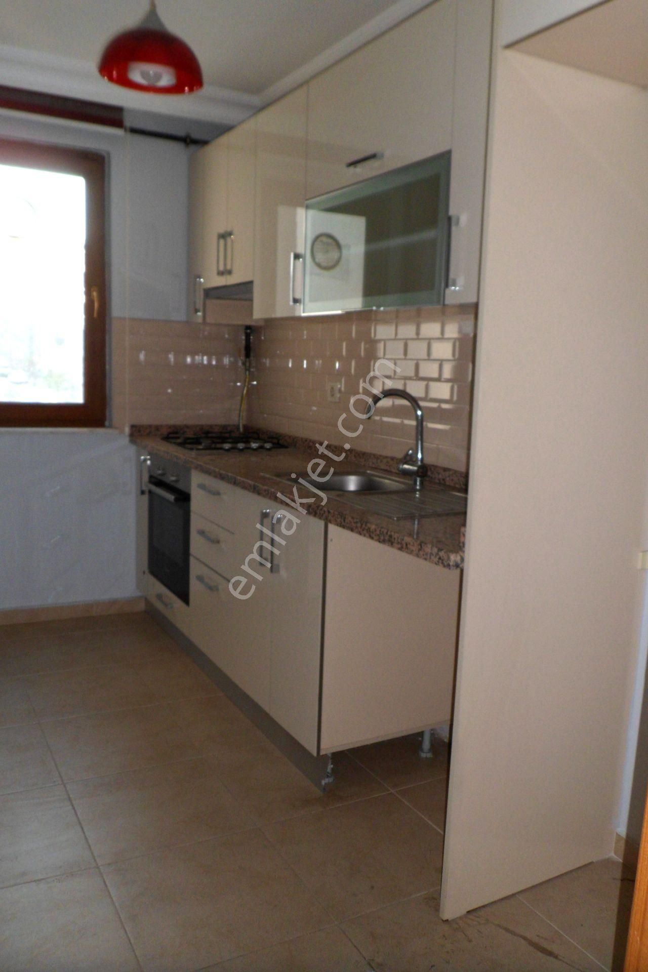 Ümranıye,isiklal'de,3+1,100m2,asansörlü,otoparklı,site İçi,kiralık Daire... - Görsel 27
