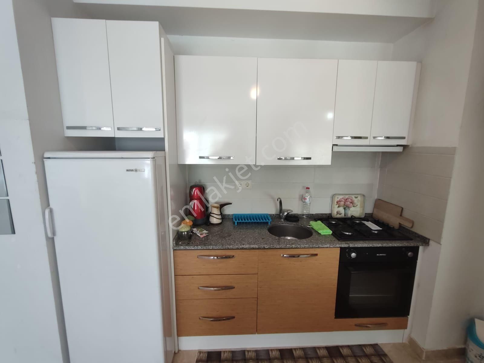 Sarıçam Gültepede Havuzlu Site İçerisinde Eşyalı Kiralık 1+1