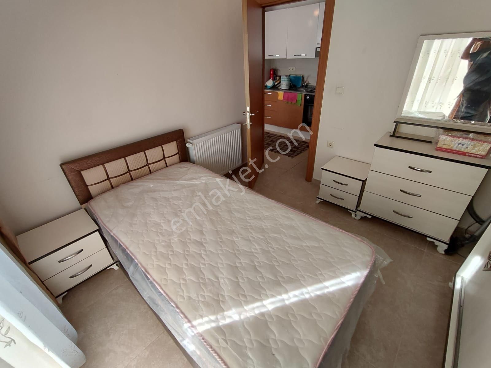 Sarı Cam Gültep.mah Eşyalı Daire Geniş Oturumlu 1+1 - Görsel 24