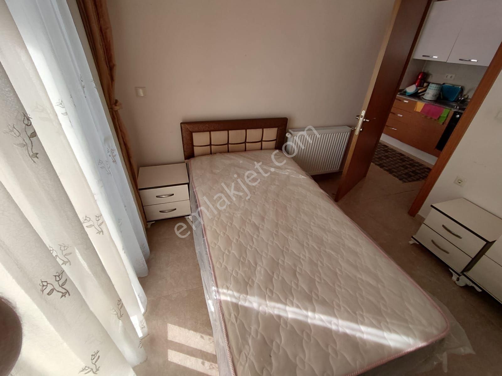 Sarı Cam Gültep.mah Eşyalı Daire Geniş Oturumlu 1+1 - Görsel 25