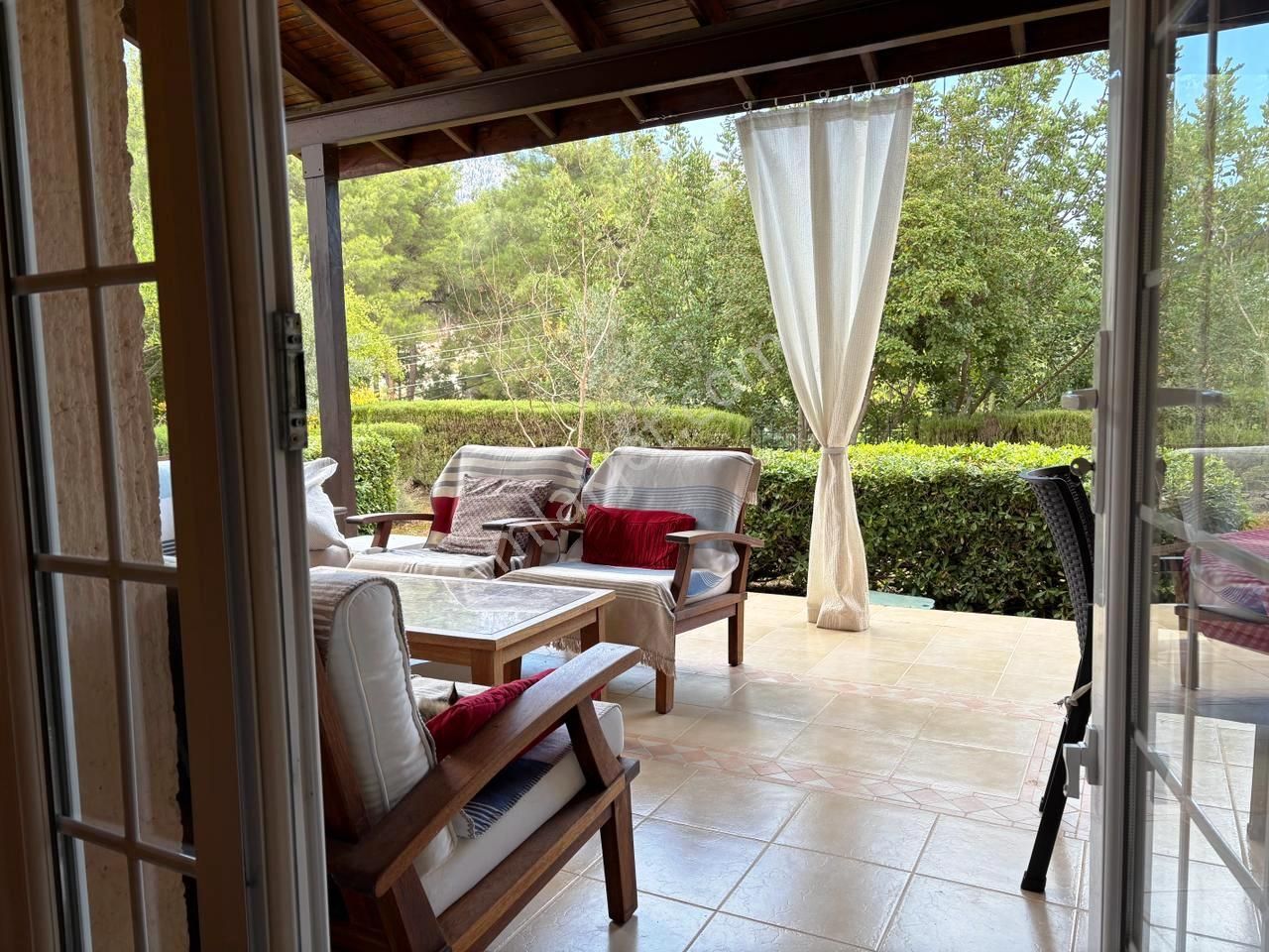 Kemer Beycik'te Eşsiz Konumda Mobilyalı Kiralık Site İçi Müstakil - Görsel 9