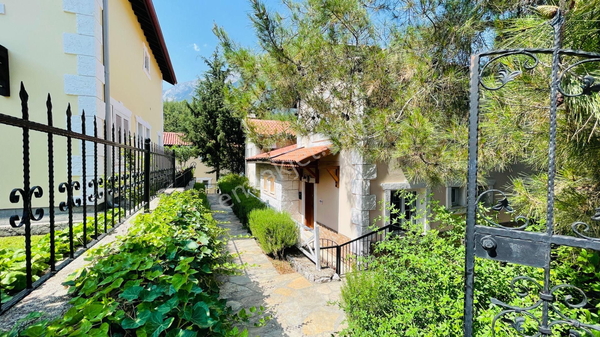 Kemer Beycik'te Eşsiz Konumda Mobilyalı Kiralık Site İçi Müstakil - Görsel 2