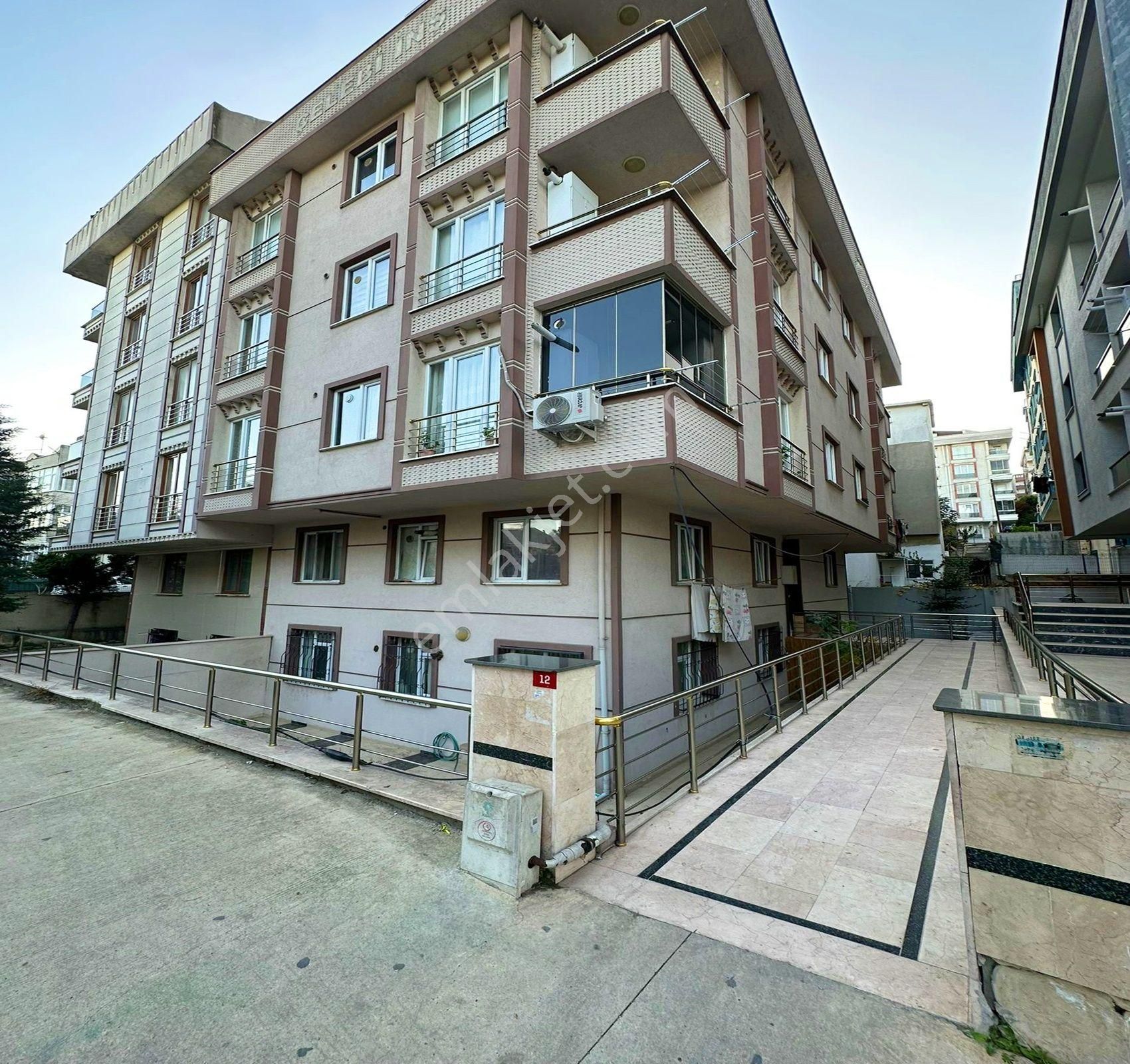 Beylikdüzü Yakuplu Mahallesi'nde Kiralık 2+1 Daire