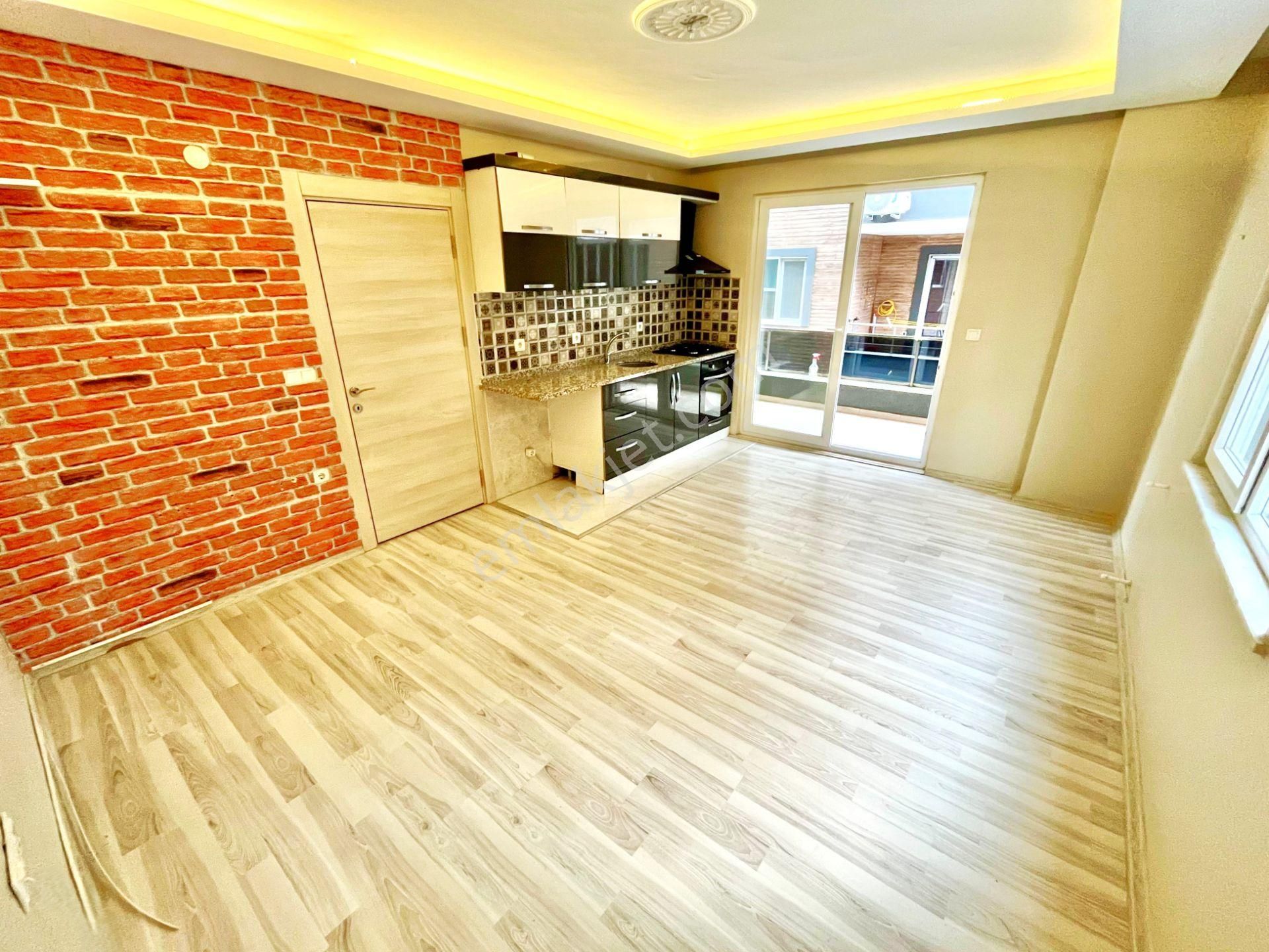 🎄aygül'den Akçay'da 5 Yaşında Masrafsız Doğalgazlı Asansörlü Ara Kat Denize Yakın 1+1 Satılık Daire - Görsel 4