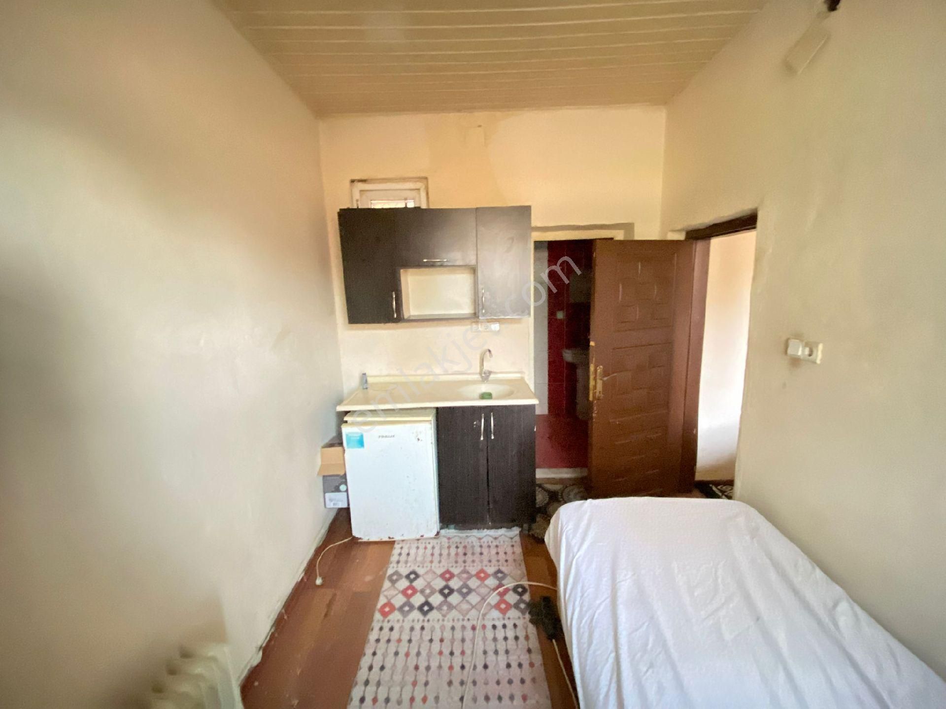 Cemal Paşa Mahallesi Eşyalı Daire 1+1 - Görsel 3