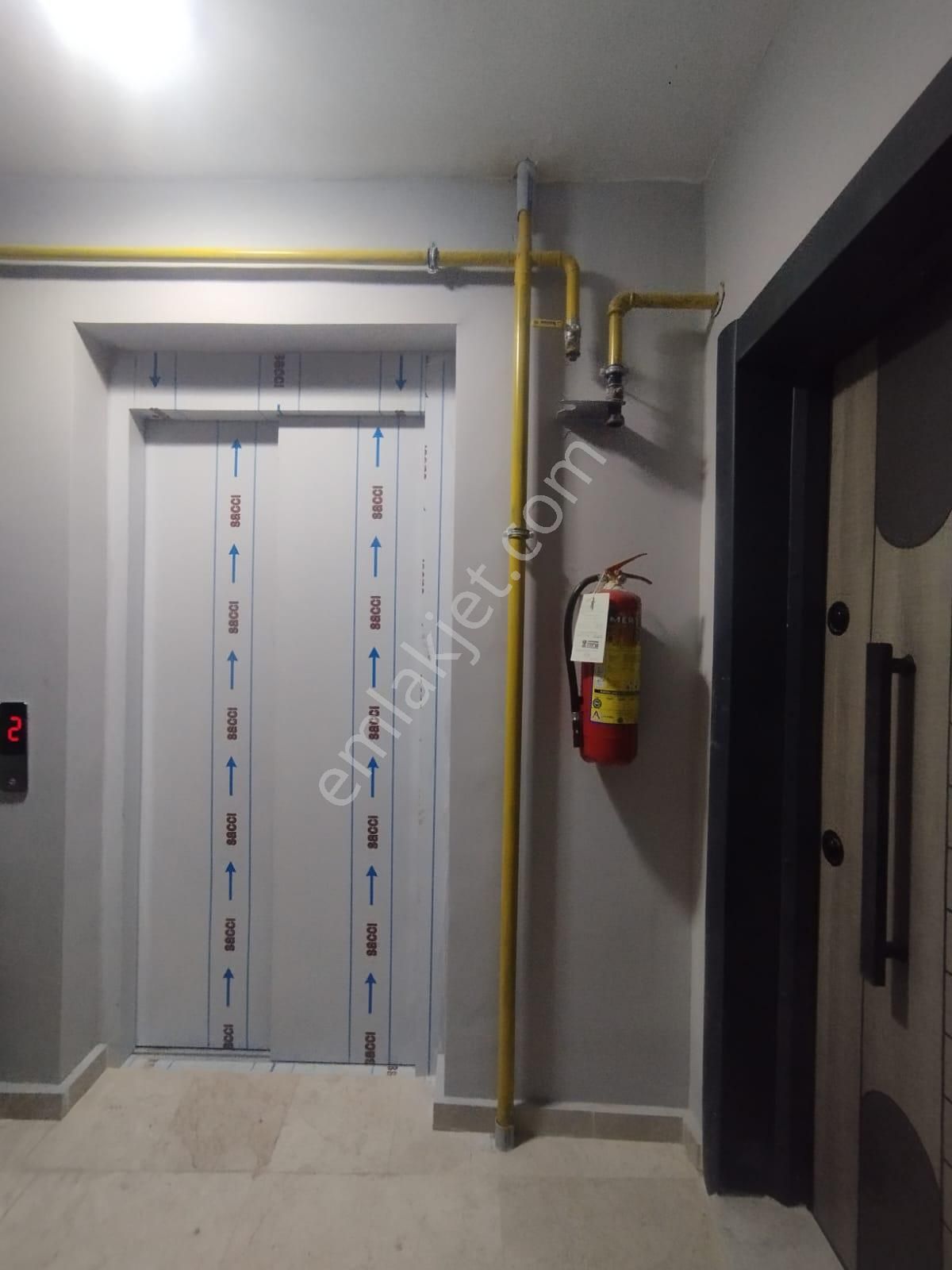 🌟 Premium İlan | Çamlıca Mahallesi | Asansörlü | Kapalı Garajlı | 1+1 - Görsel 2