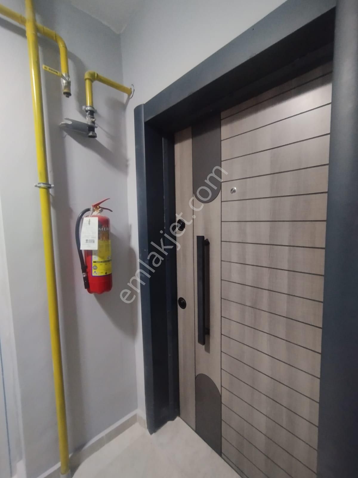 🌟 Premium İlan | Çamlıca Mahallesi | Asansörlü | Kapalı Garajlı | 1+1 - Görsel 3