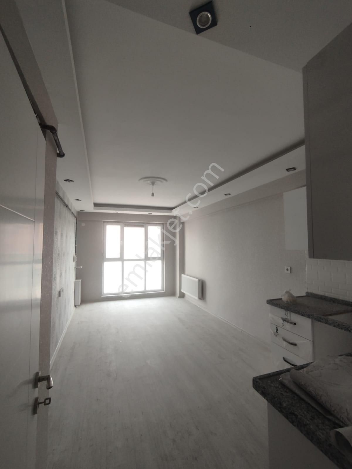 🌟 Premium İlan | Çamlıca Mahallesi | Asansörlü | Kapalı Garajlı | 1+1